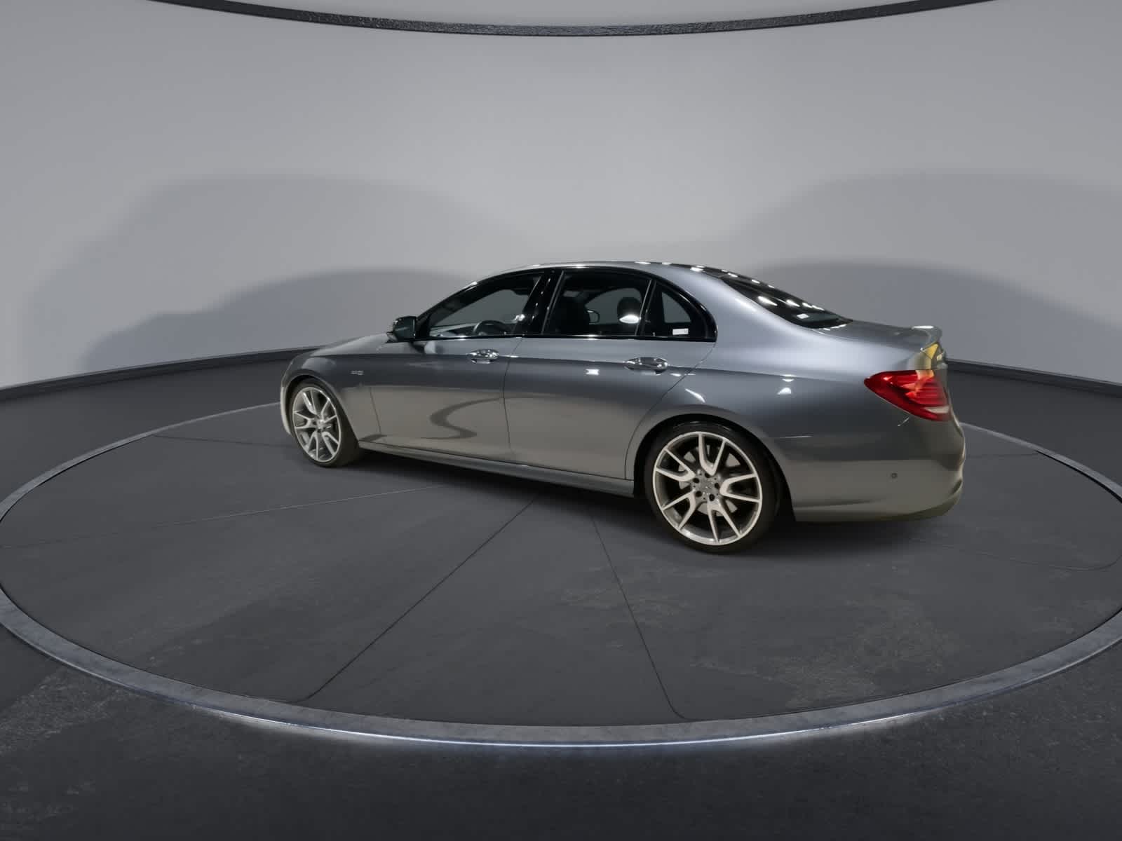 Thumbnail: 2018 Mercedes-Benz E-Class - 8