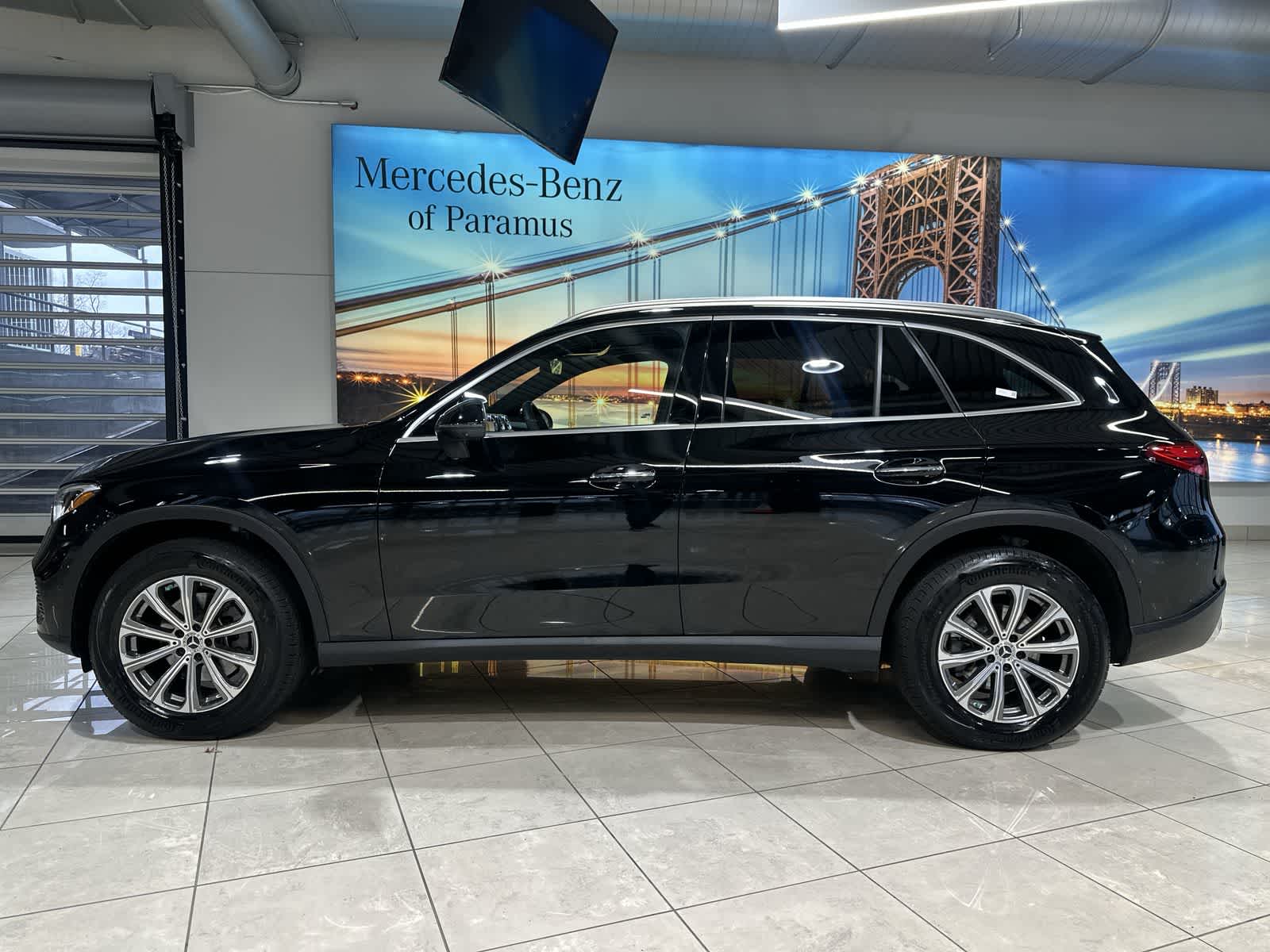 Thumbnail: 2025 Mercedes-Benz GLC - 15