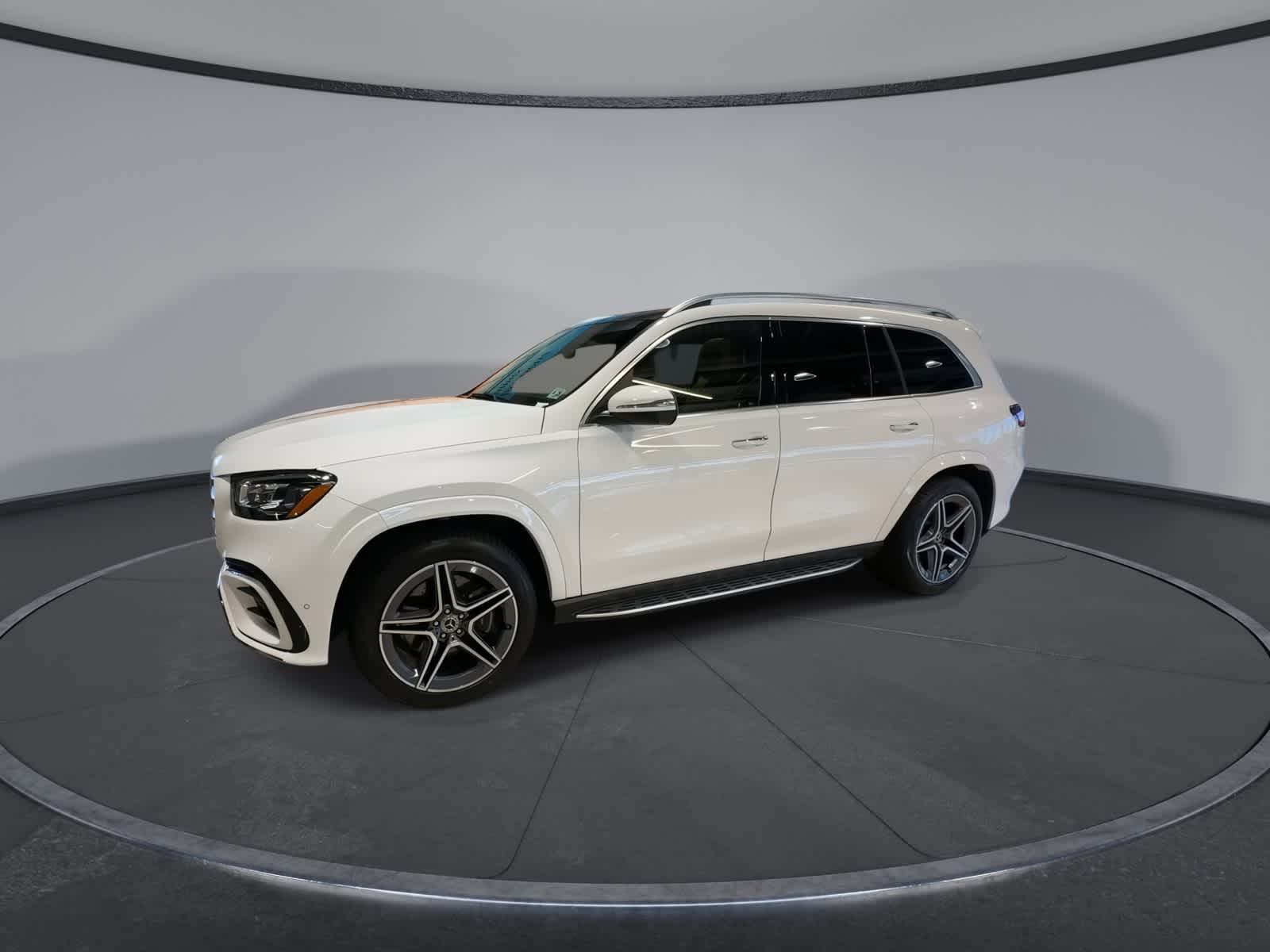 Thumbnail: 2024 Mercedes-Benz GLS - 4