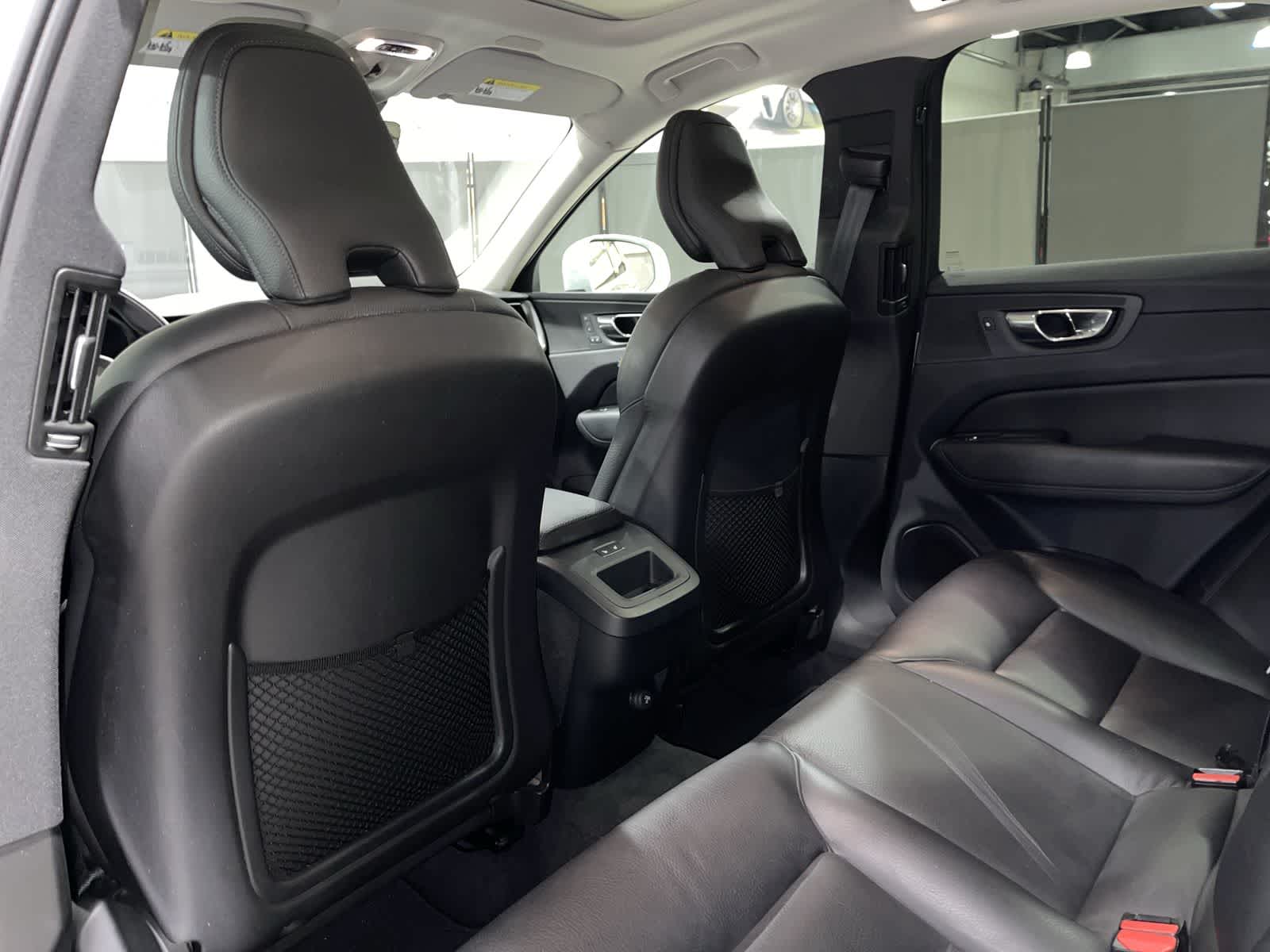 Thumbnail: 2019 Volvo XC60 - 24