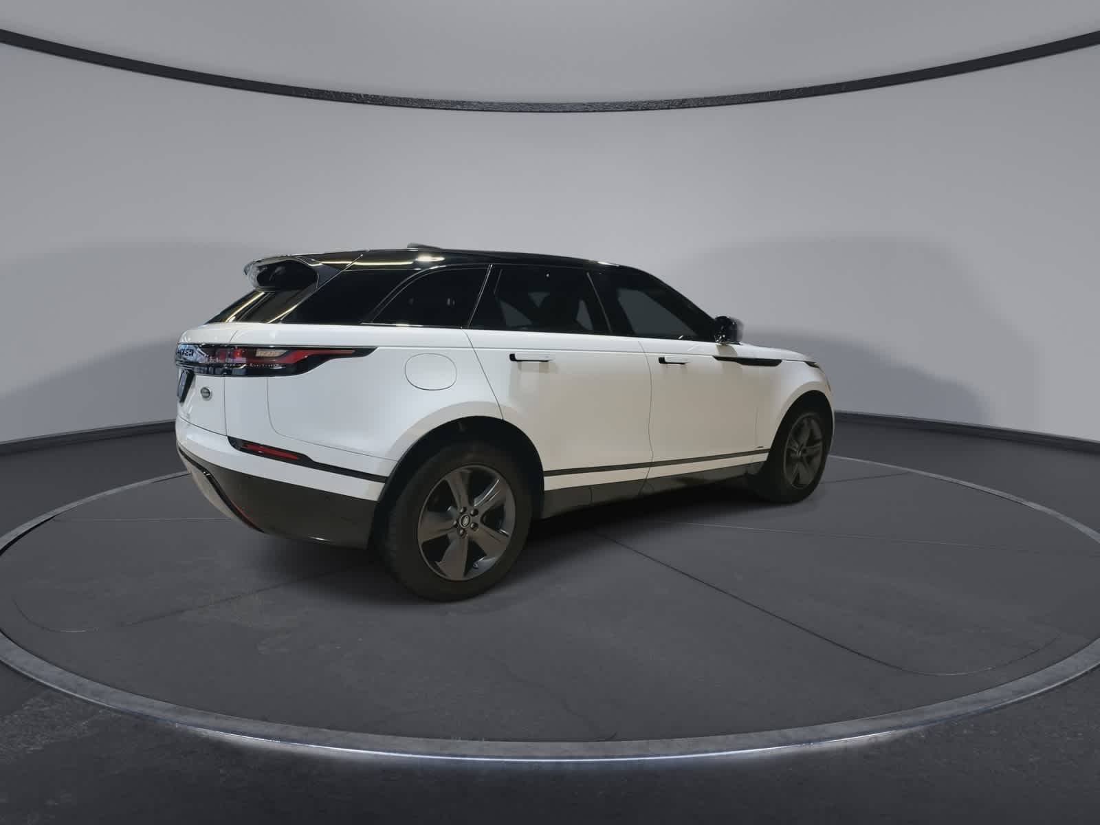 Thumbnail: 2021 Land Rover Range Rover Velar - 11