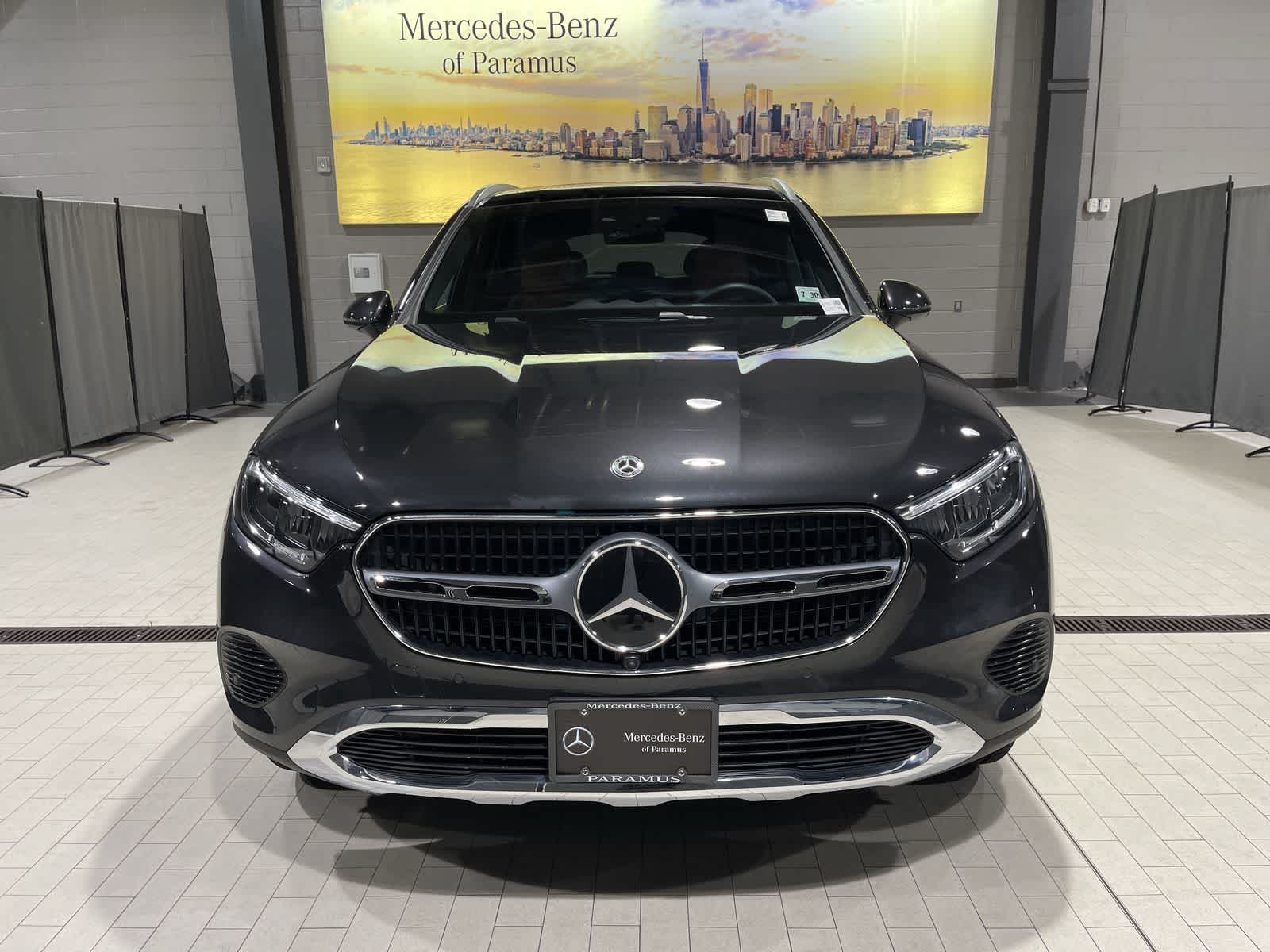 Thumbnail: 2025 Mercedes-Benz GLC - 18