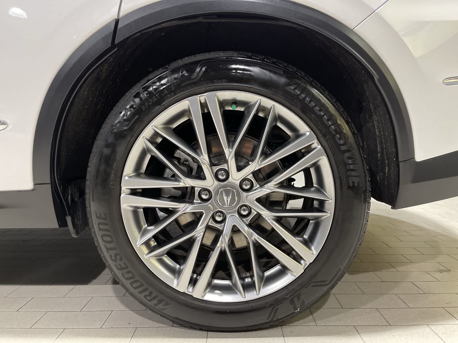 Thumbnail: 2023 Acura MDX - 20