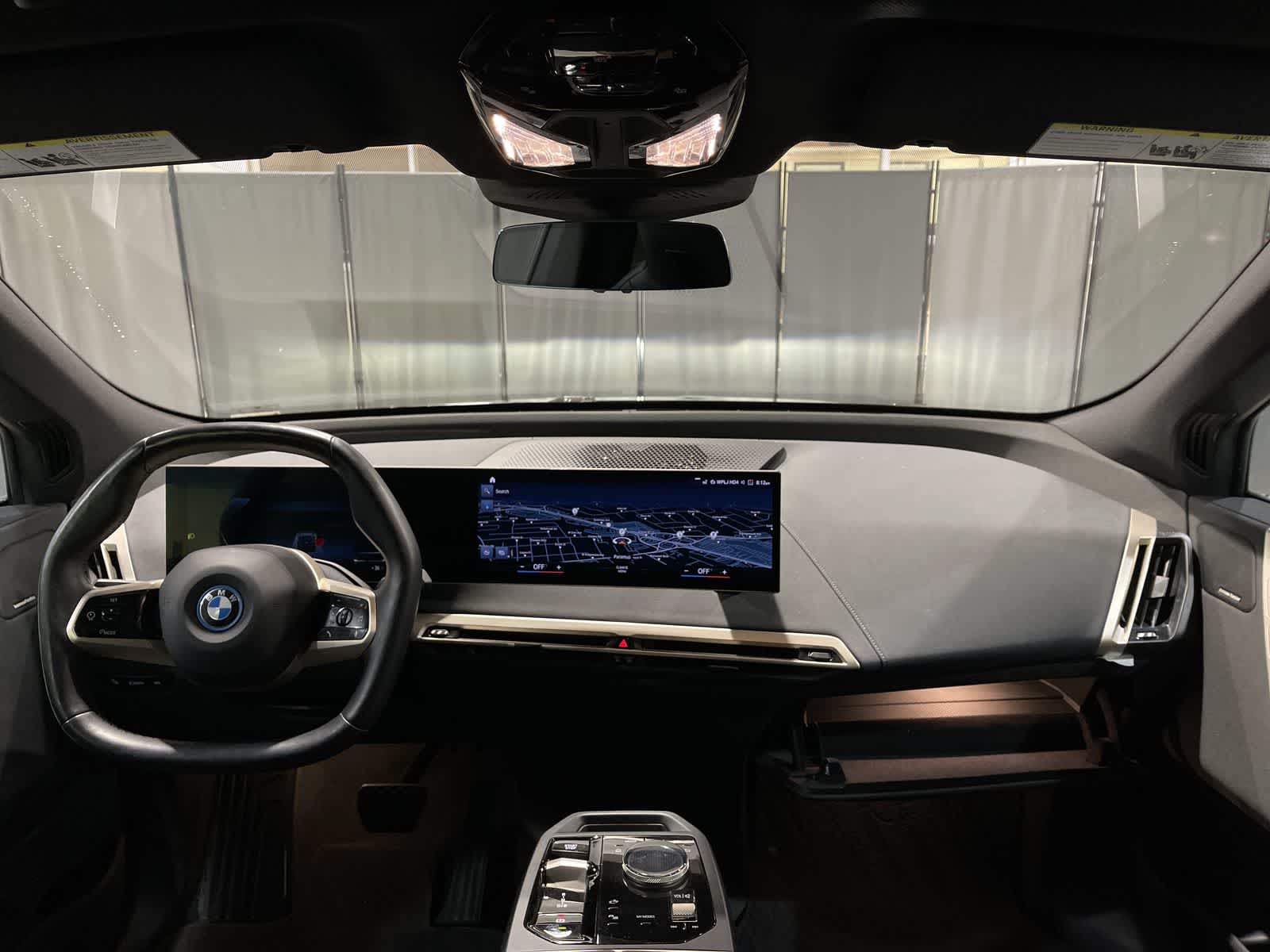 Thumbnail: 2023 BMW iX - 21