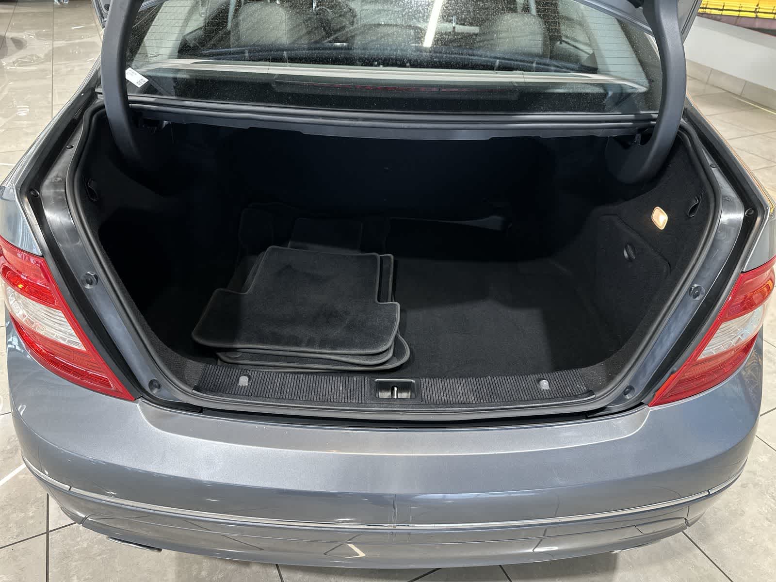 Thumbnail: 2011 Mercedes-Benz C-Class - 31