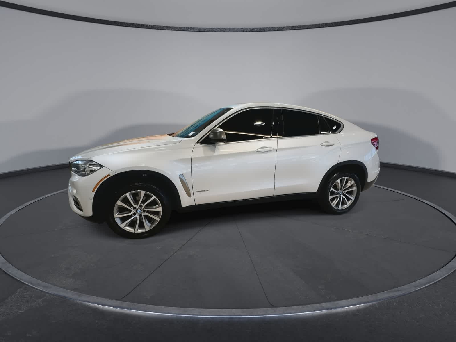 Thumbnail: 2019 BMW X6 - 6