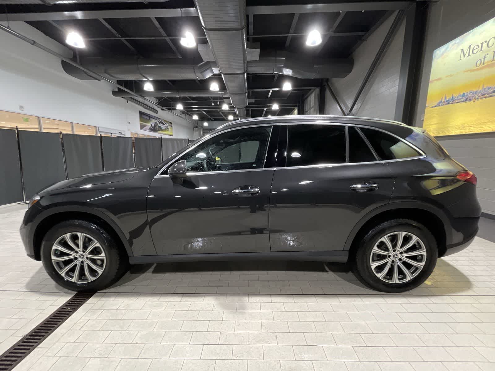 Thumbnail: 2025 Mercedes-Benz GLC - 15