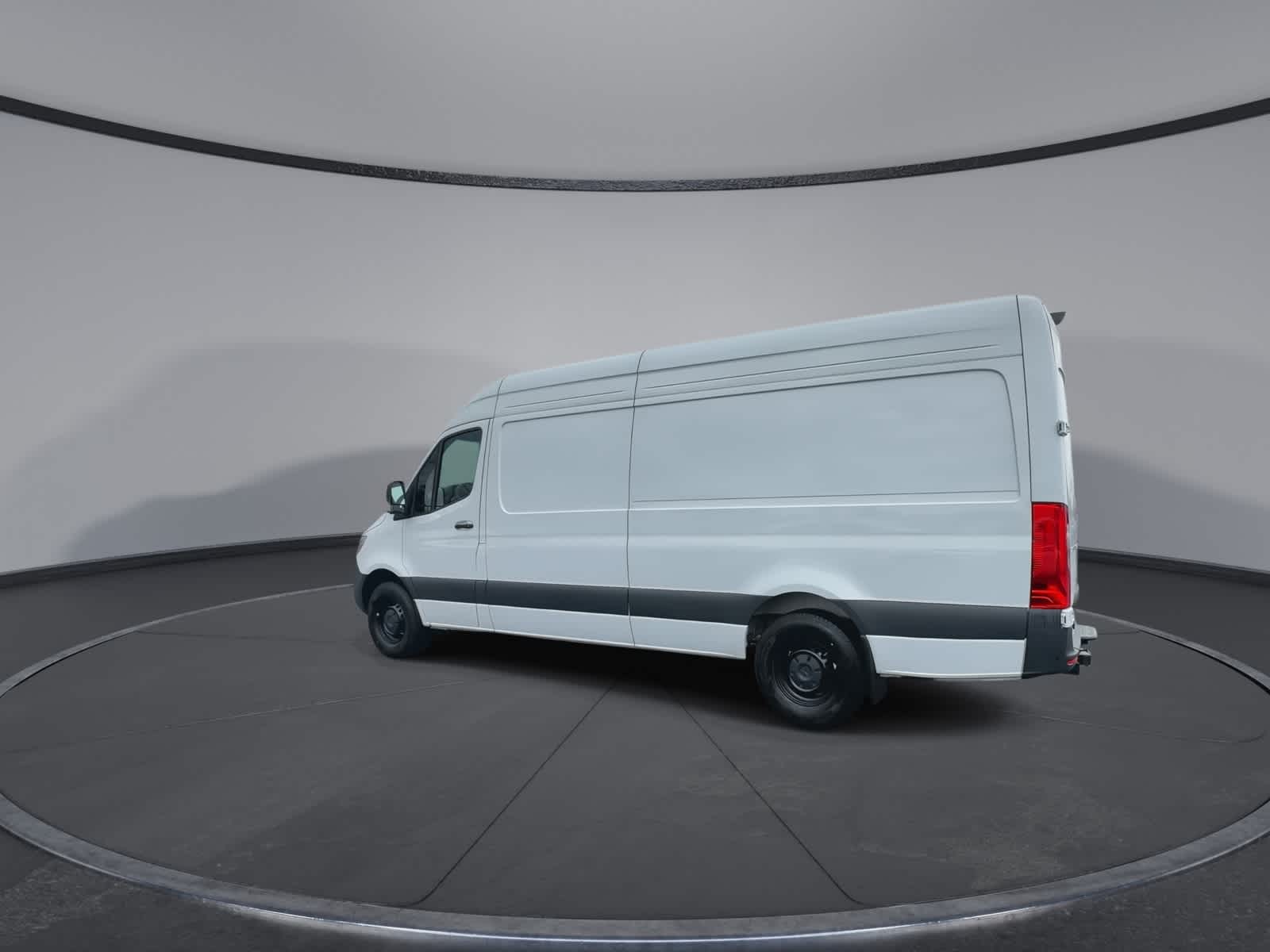 Thumbnail: 2025 Mercedes-Benz Sprinter - 11