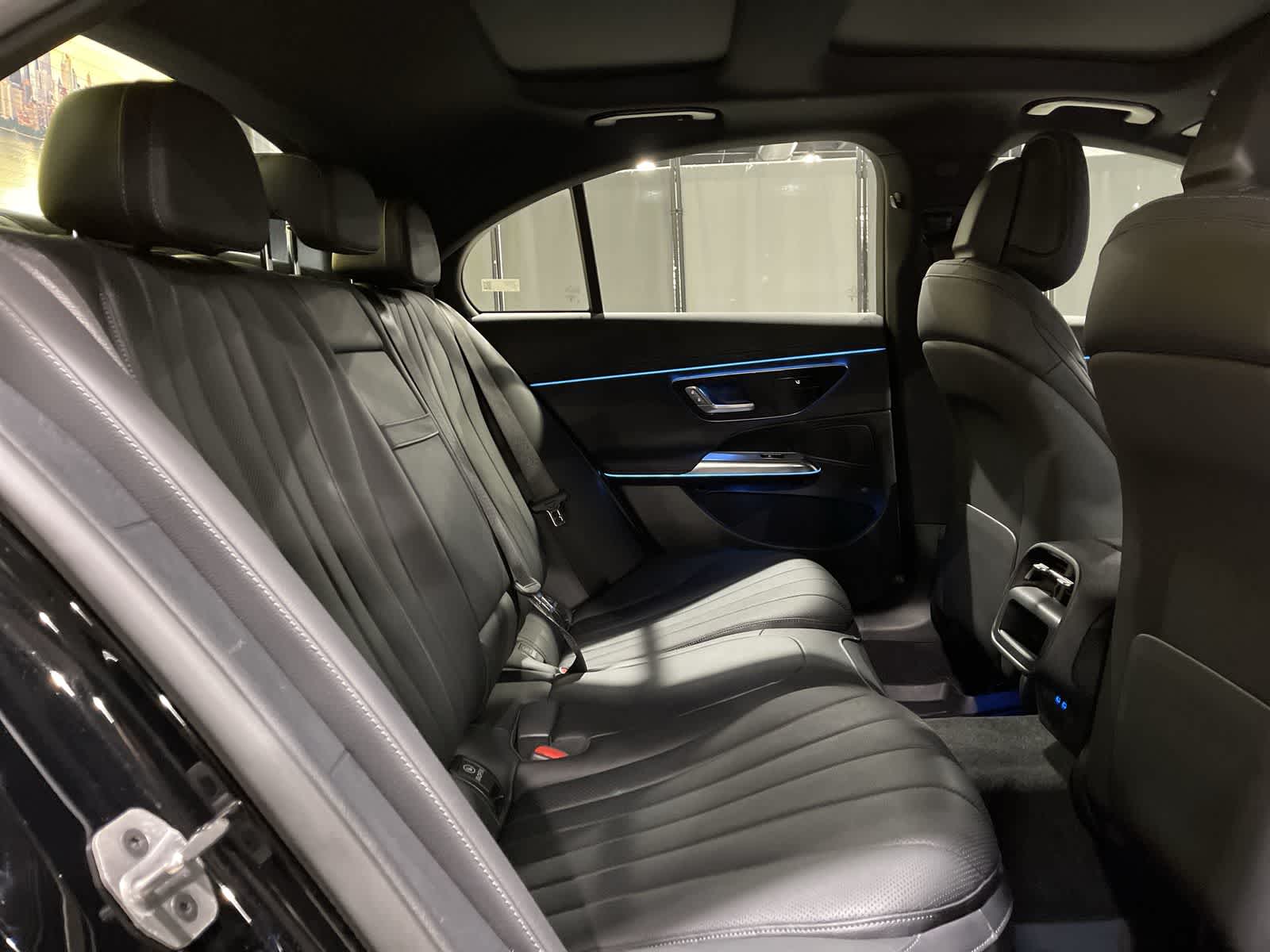 Thumbnail: 2025 Mercedes-Benz E-Class - 25