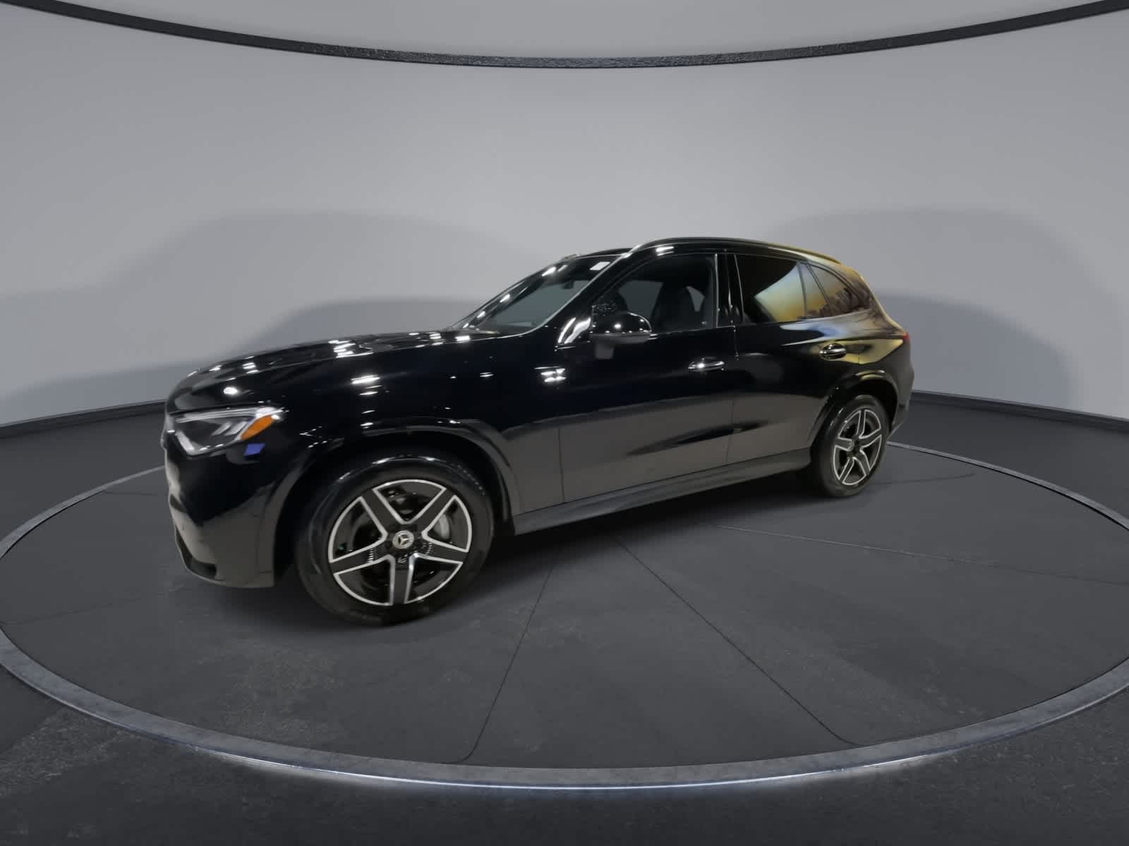 Thumbnail: 2025 Mercedes-Benz GLC - 6