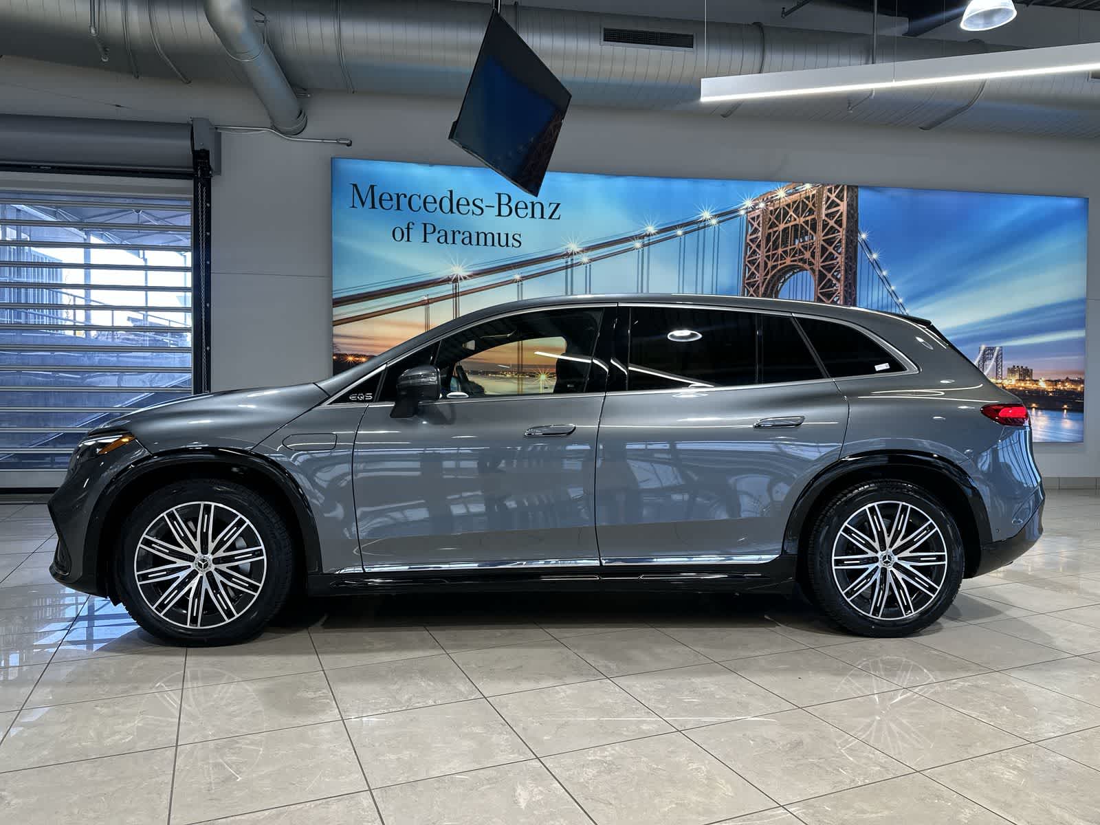 Thumbnail: 2023 Mercedes-Benz EQS - 15