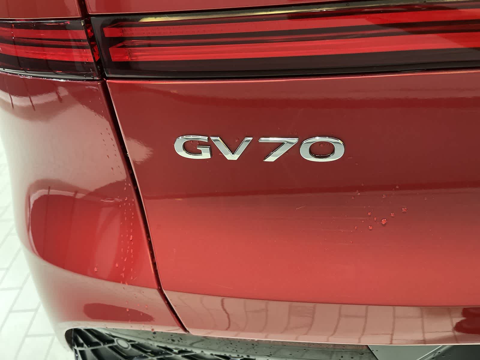 Thumbnail: 2022 Genesis GV70 - 19