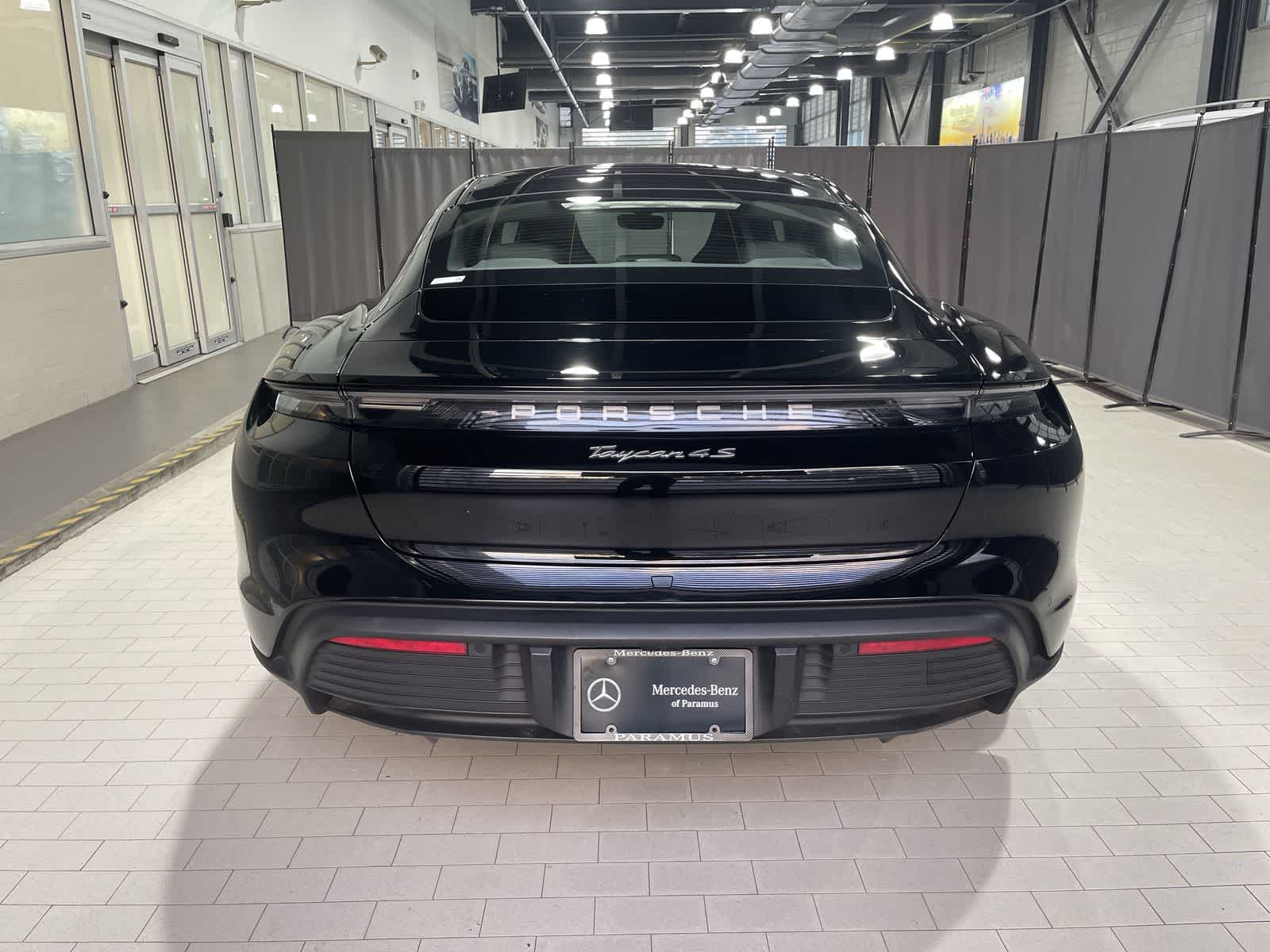 Thumbnail: 2021 Porsche Taycan - 17