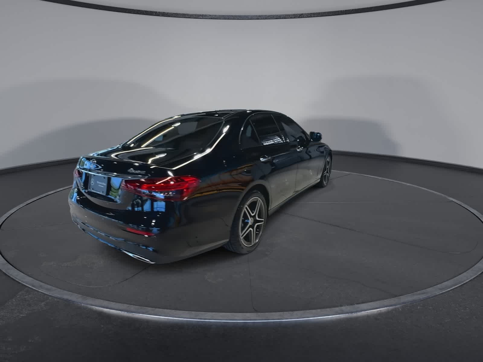 Thumbnail: 2023 Mercedes-Benz E-Class - 13