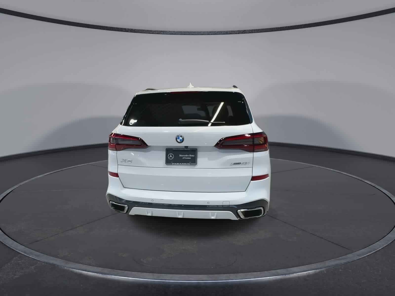 Thumbnail: 2021 BMW X5 - 10