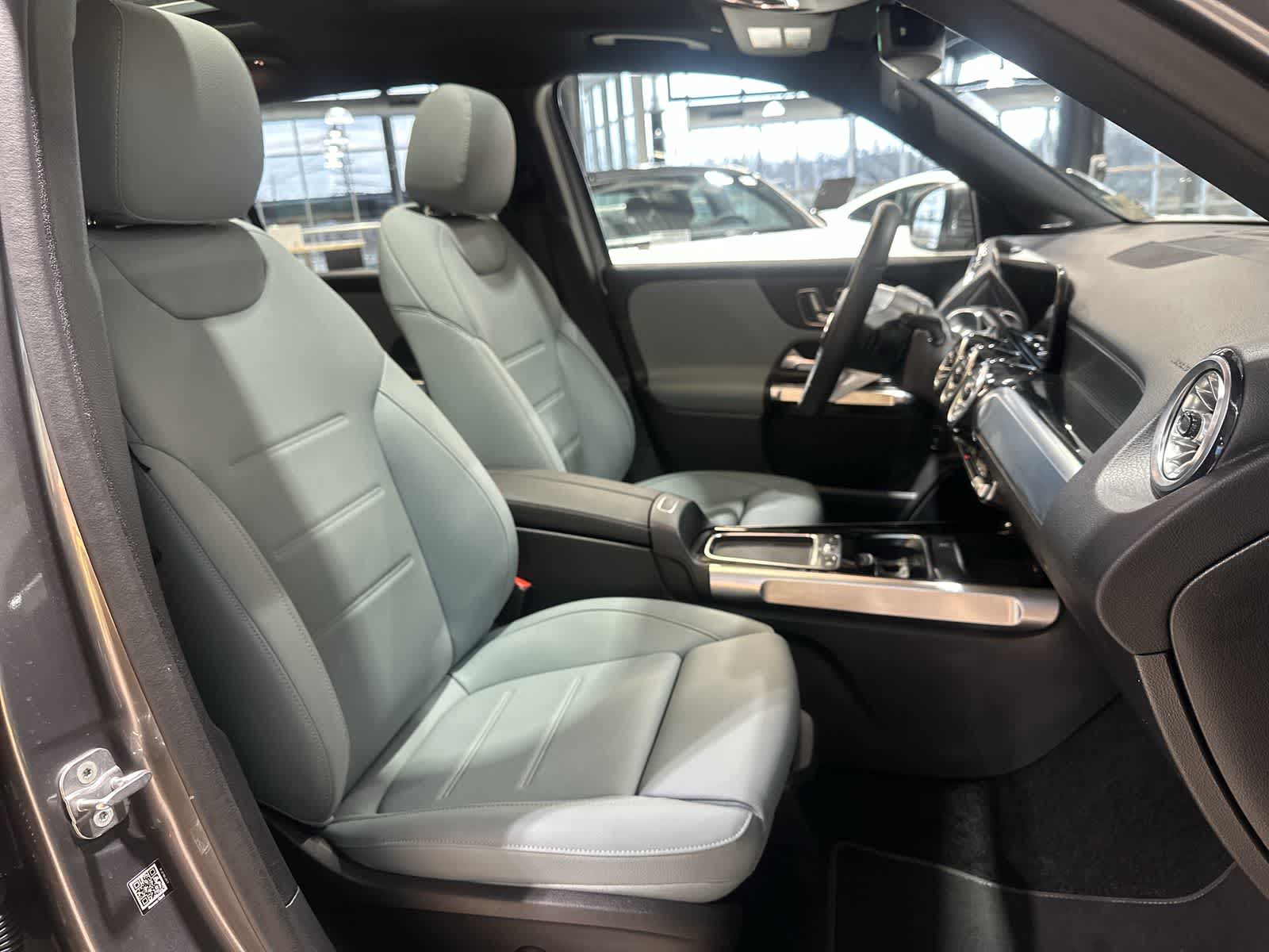 Thumbnail: 2026 Mercedes-Benz GLB - 26