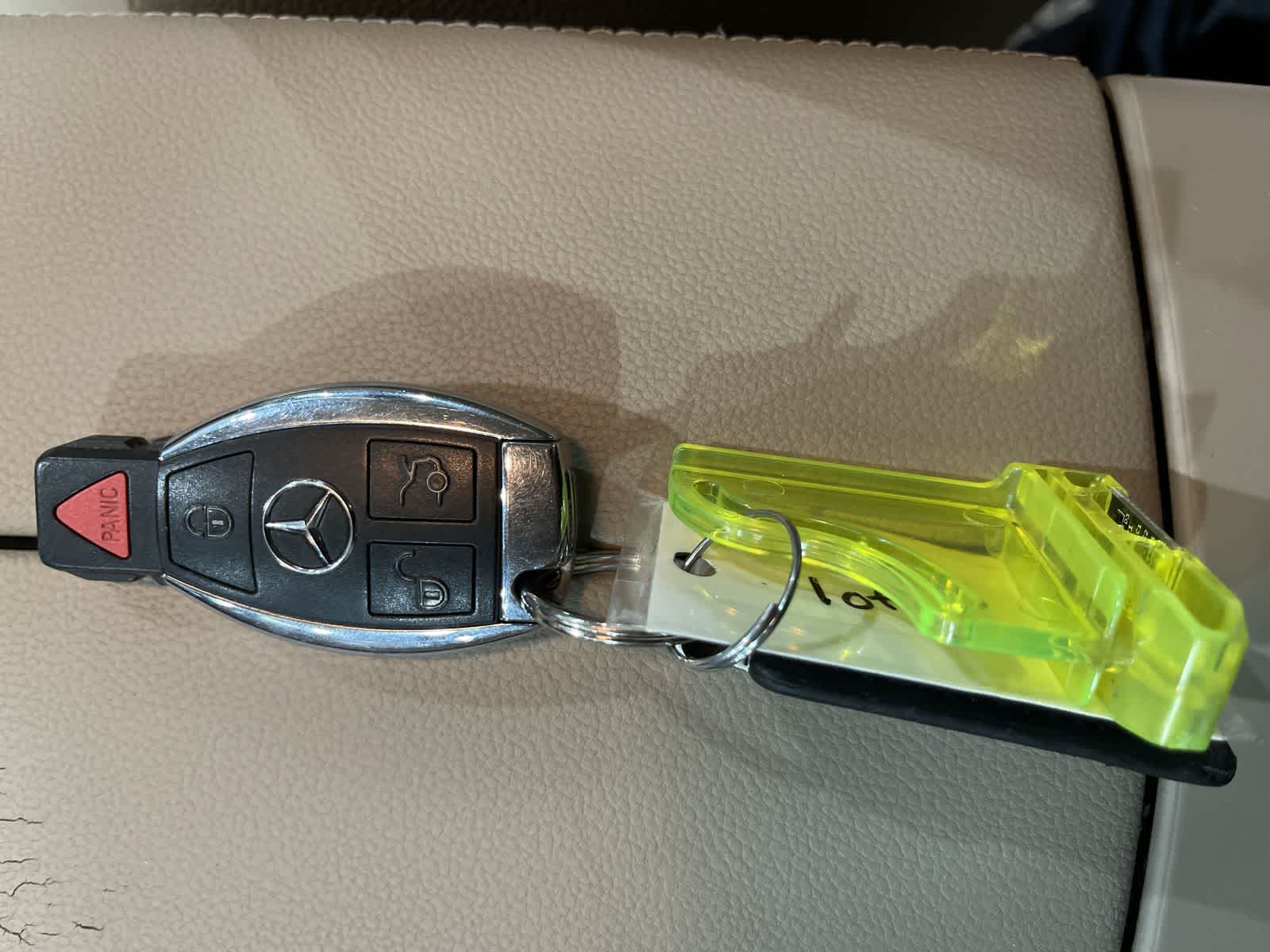 Thumbnail: 2013 Mercedes-Benz E-Class - 32