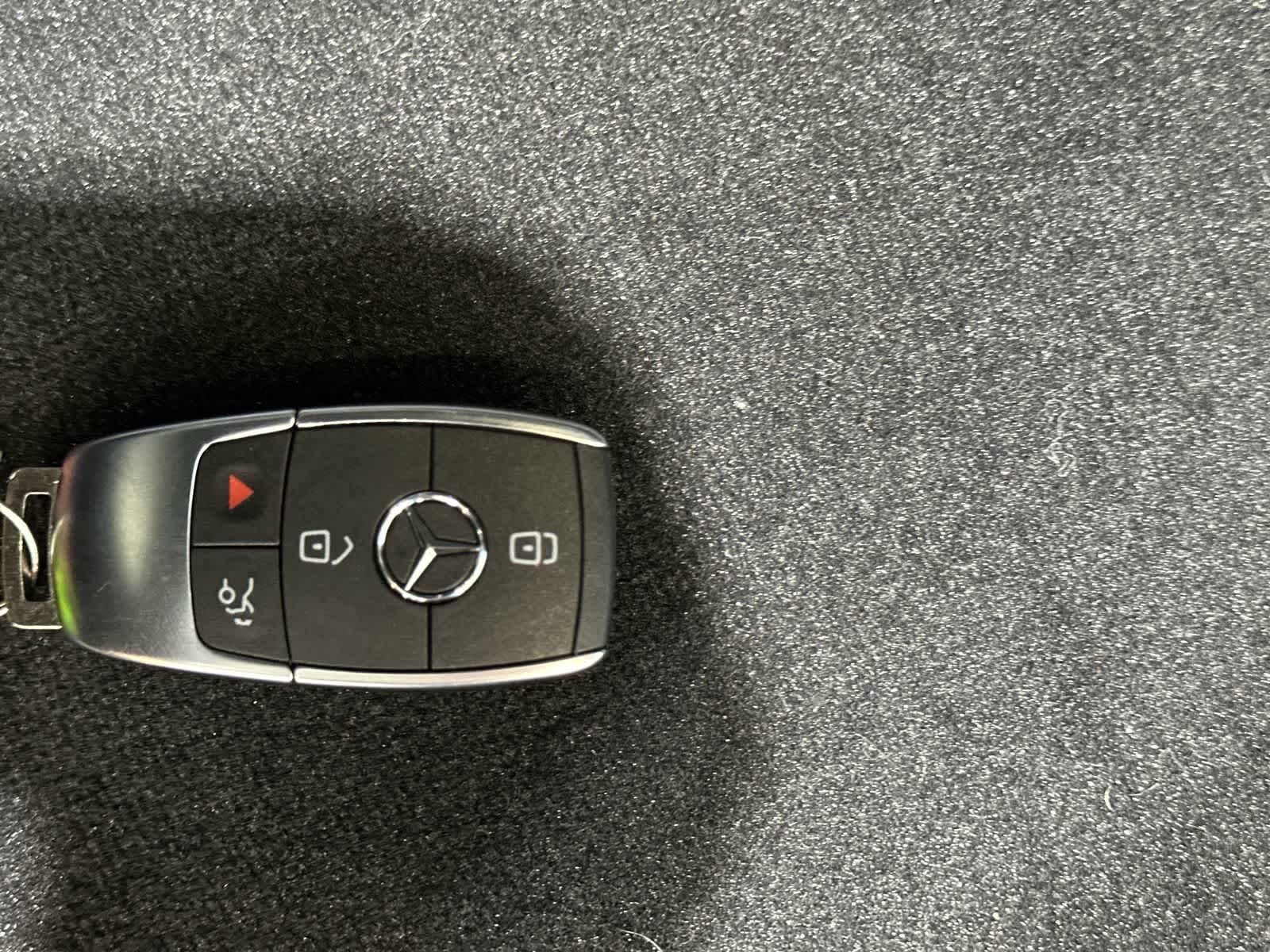 Thumbnail: 2026 Mercedes-Benz GLB - 32