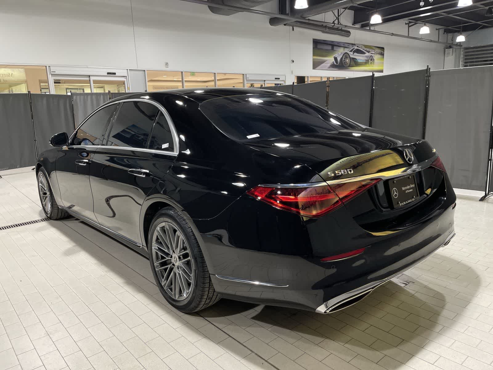 Thumbnail: 2022 Mercedes-Benz S-Class - 16