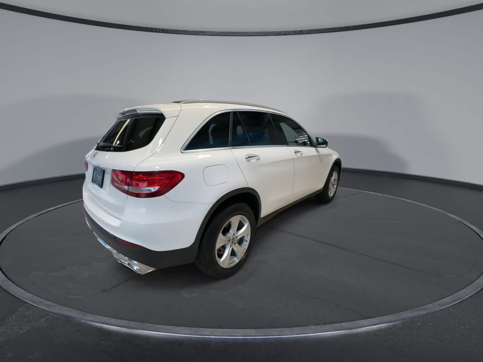 Thumbnail: 2017 Mercedes-Benz GLC - 11