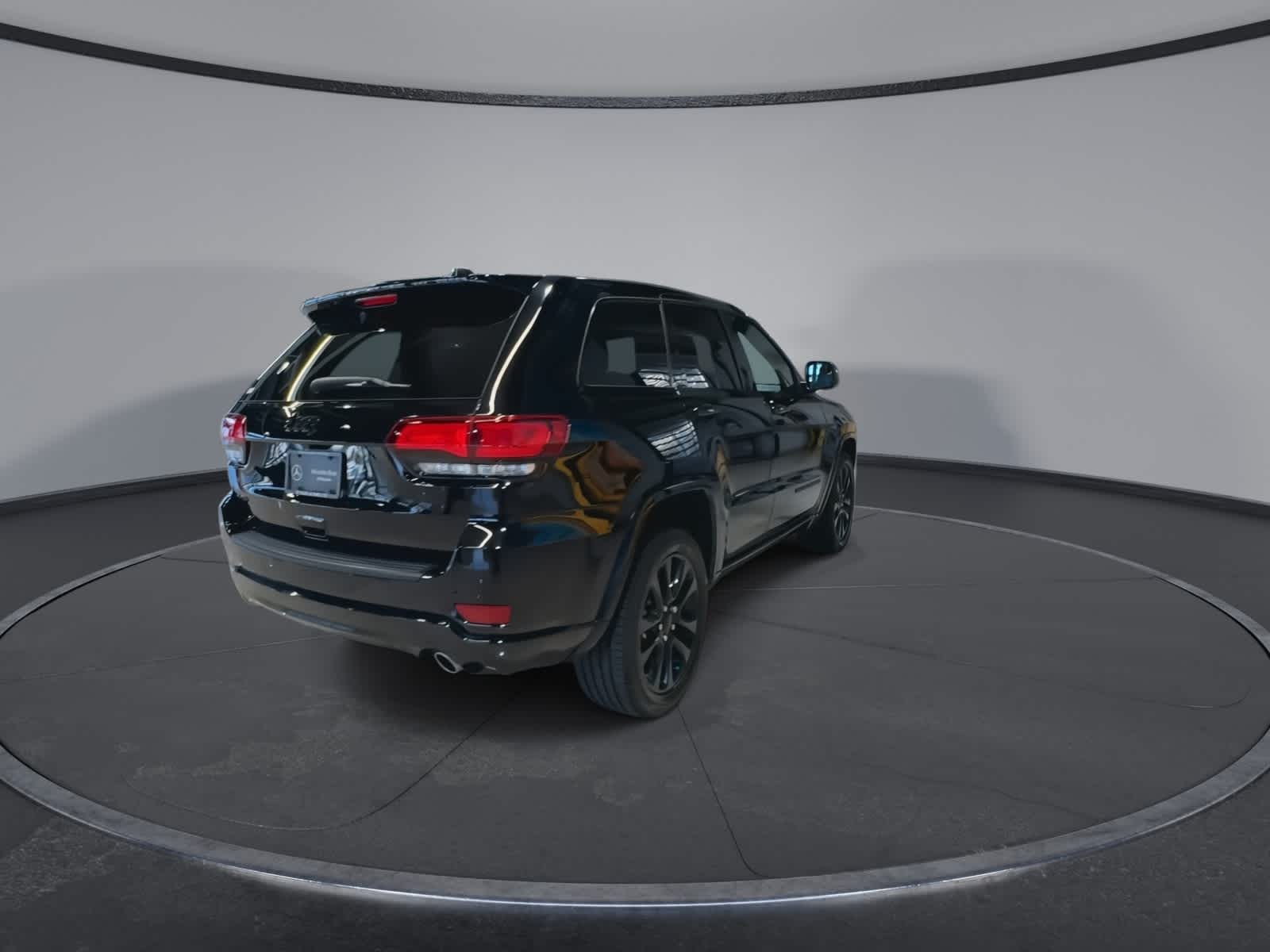 Thumbnail: 2020 Jeep Grand Cherokee - 11