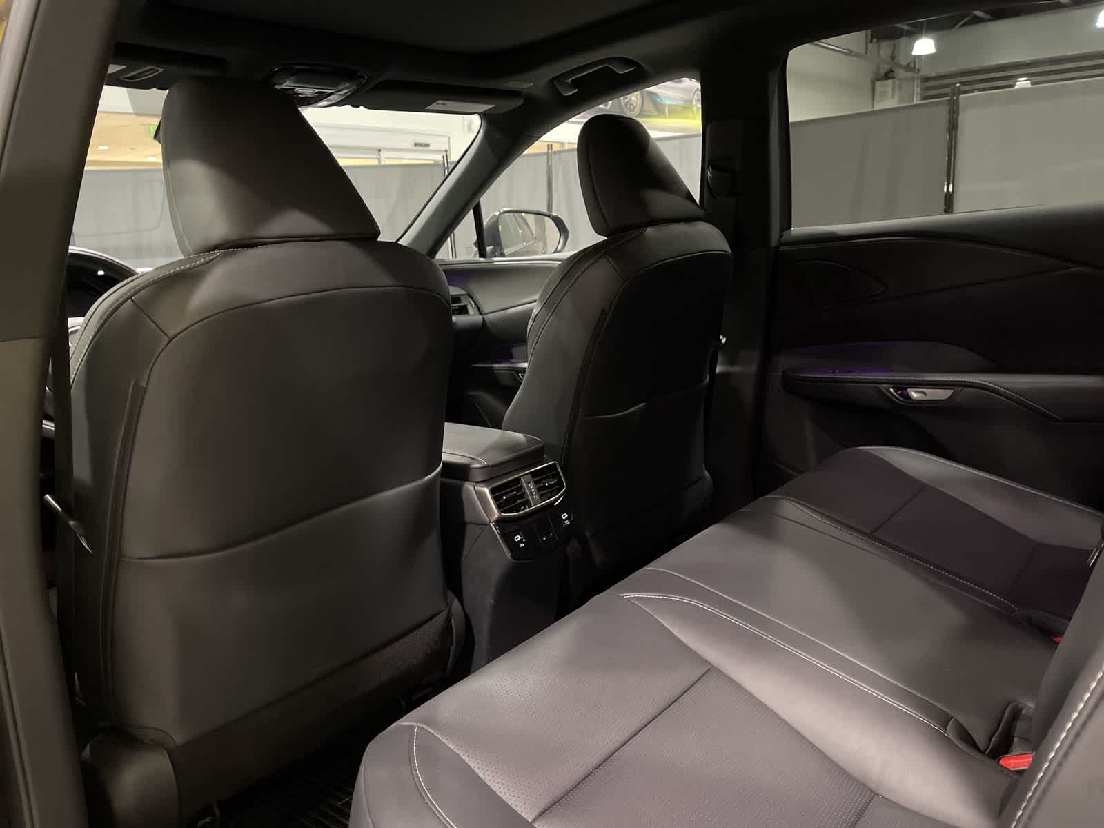 Thumbnail: 2023 Lexus RX - 24