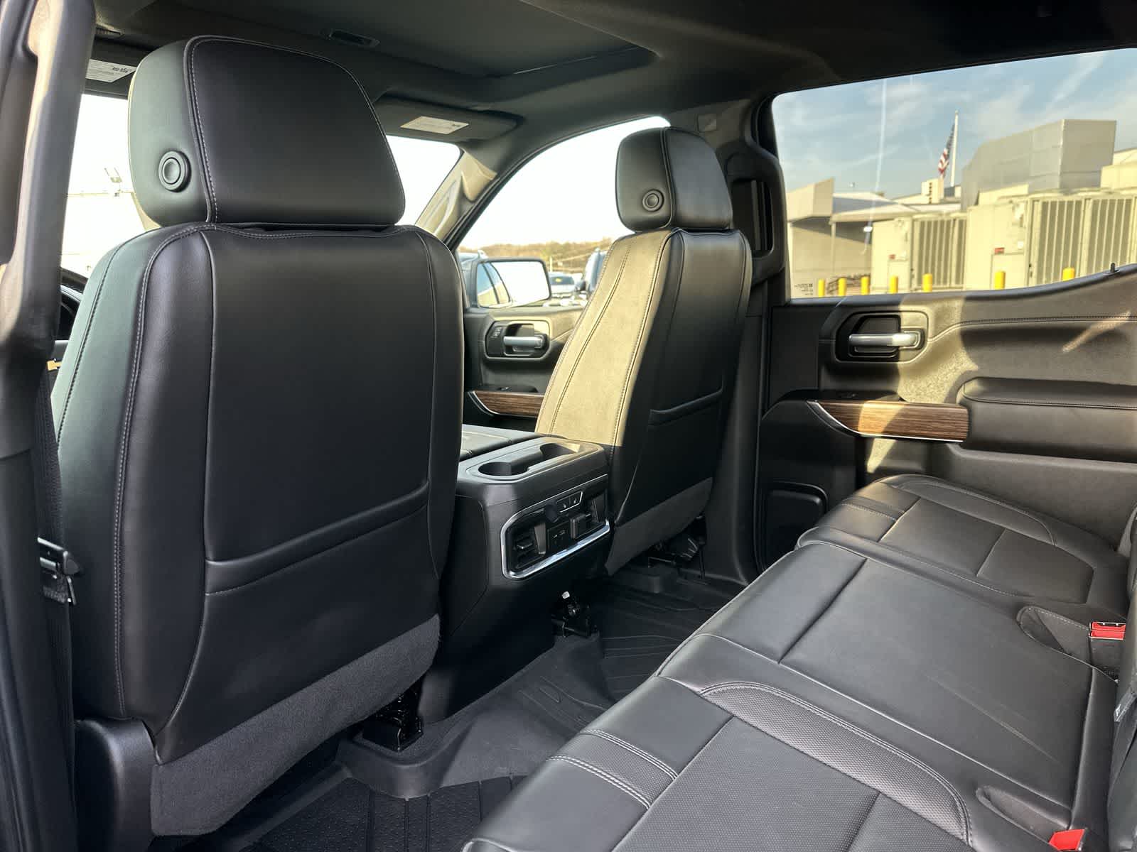 Thumbnail: 2021 Chevrolet Silverado 1500 - 24