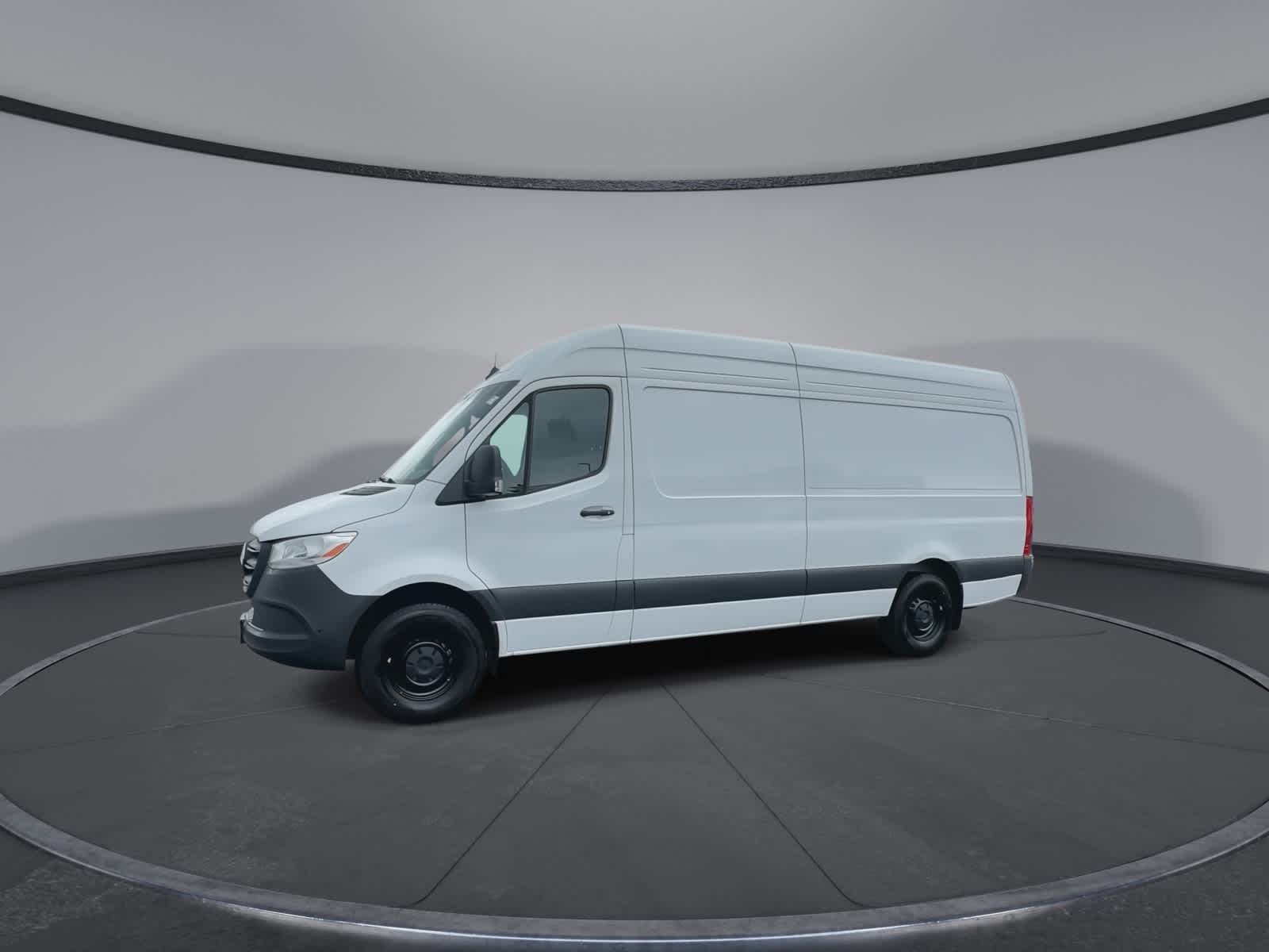 Thumbnail: 2025 Mercedes-Benz Sprinter - 9