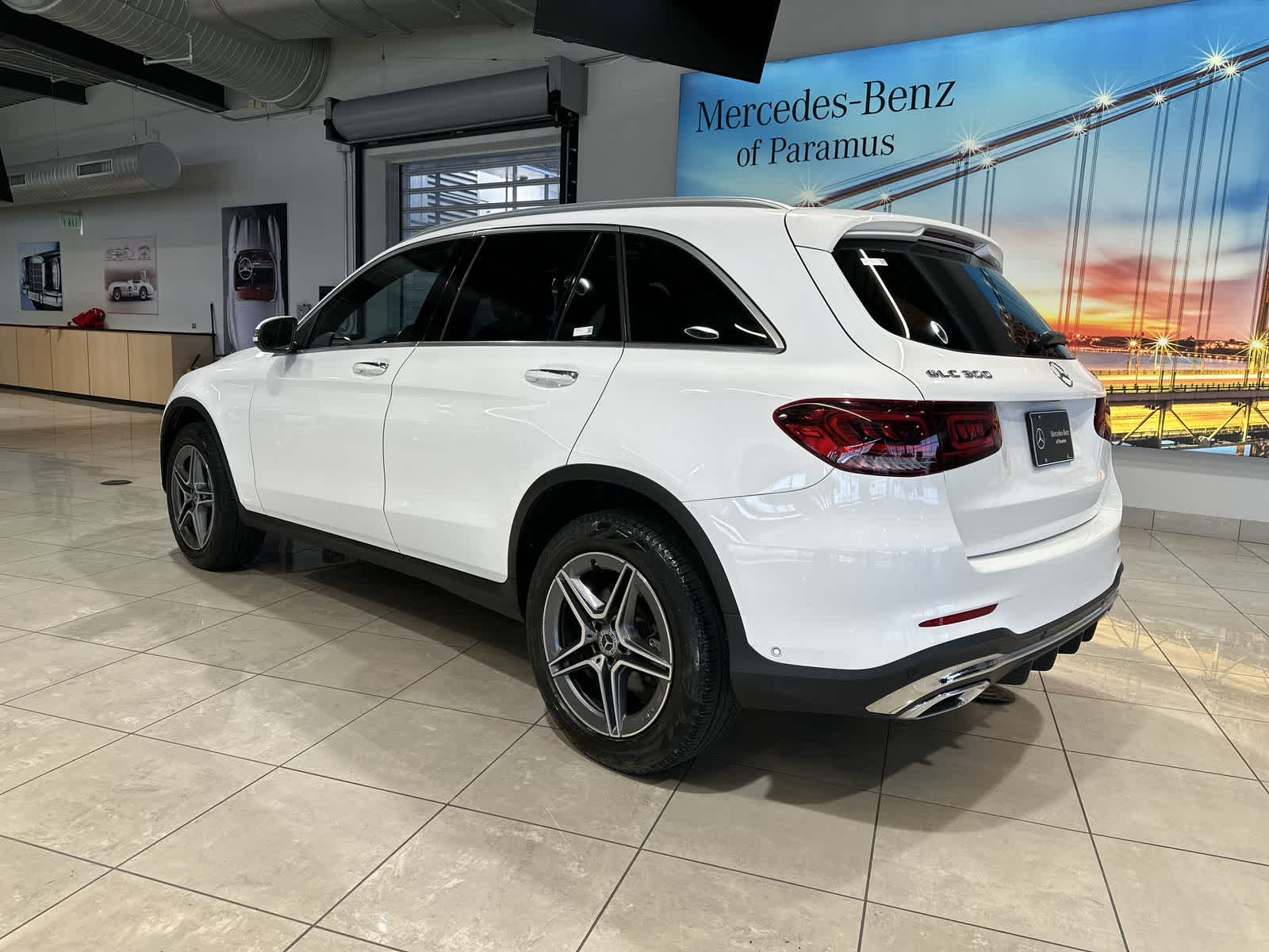 Thumbnail: 2022 Mercedes-Benz GLC - 16