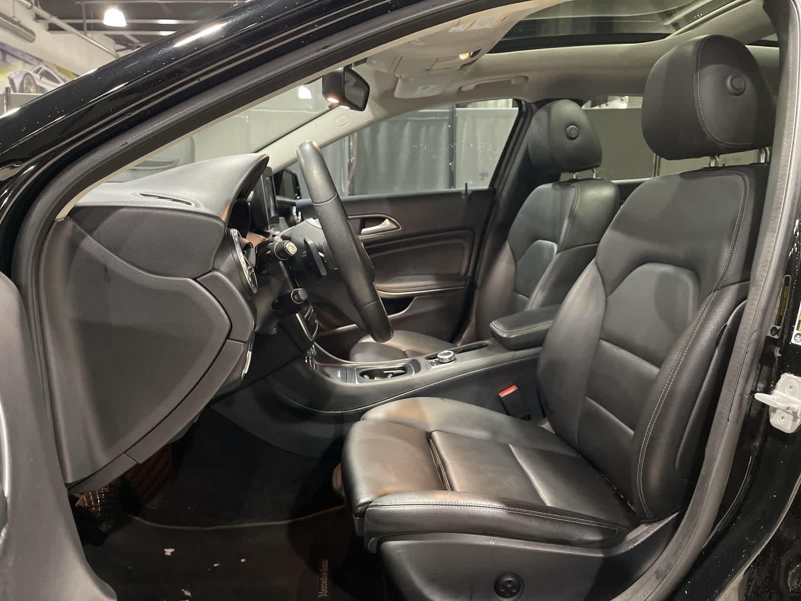 Thumbnail: 2017 Mercedes-Benz GLA - 23