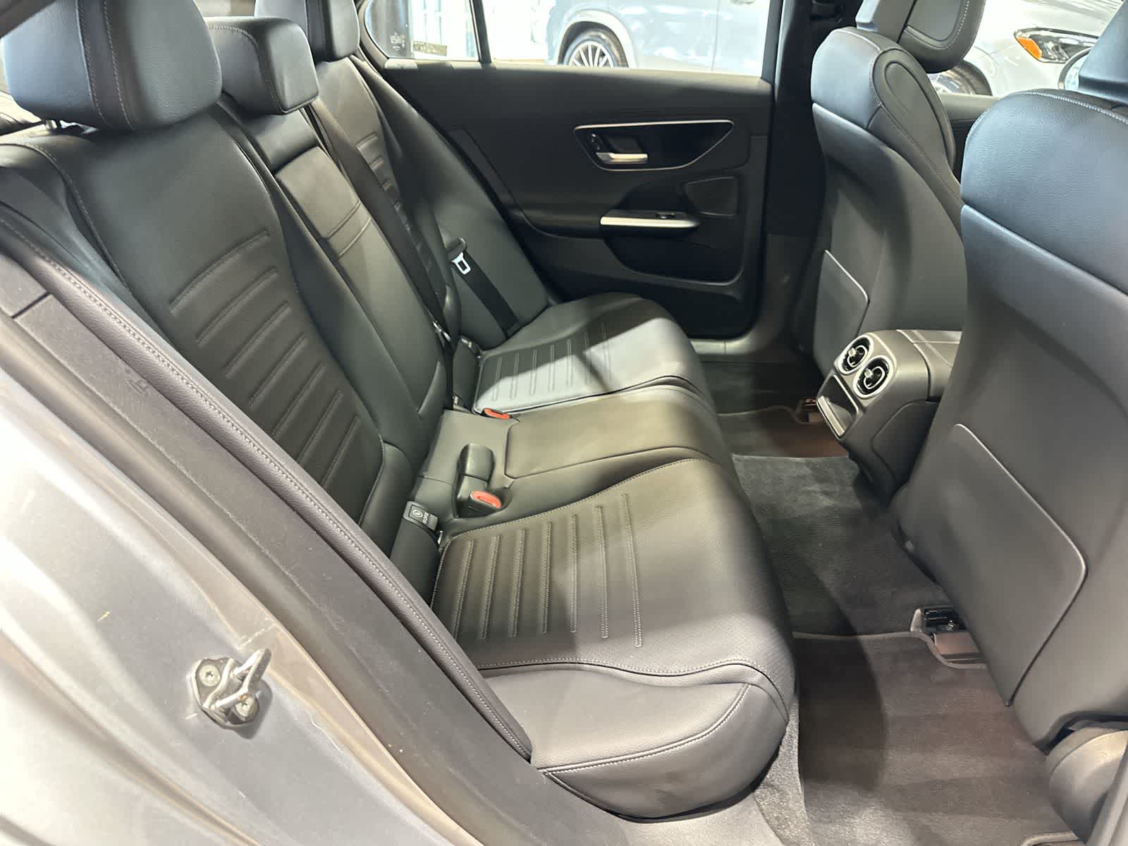 Thumbnail: 2022 Mercedes-Benz C-Class - 25