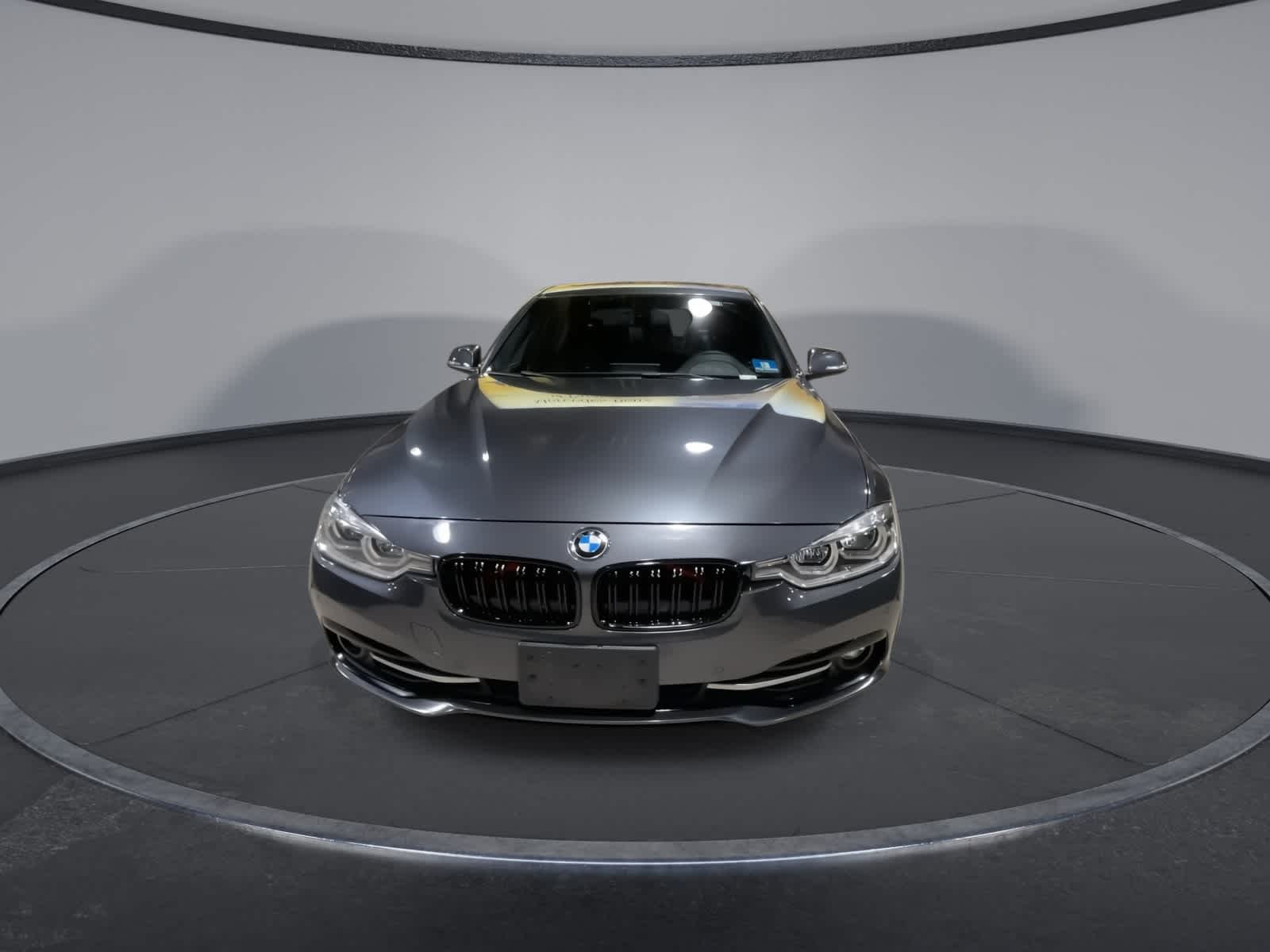 Thumbnail: 2016 BMW 3 Series - 5