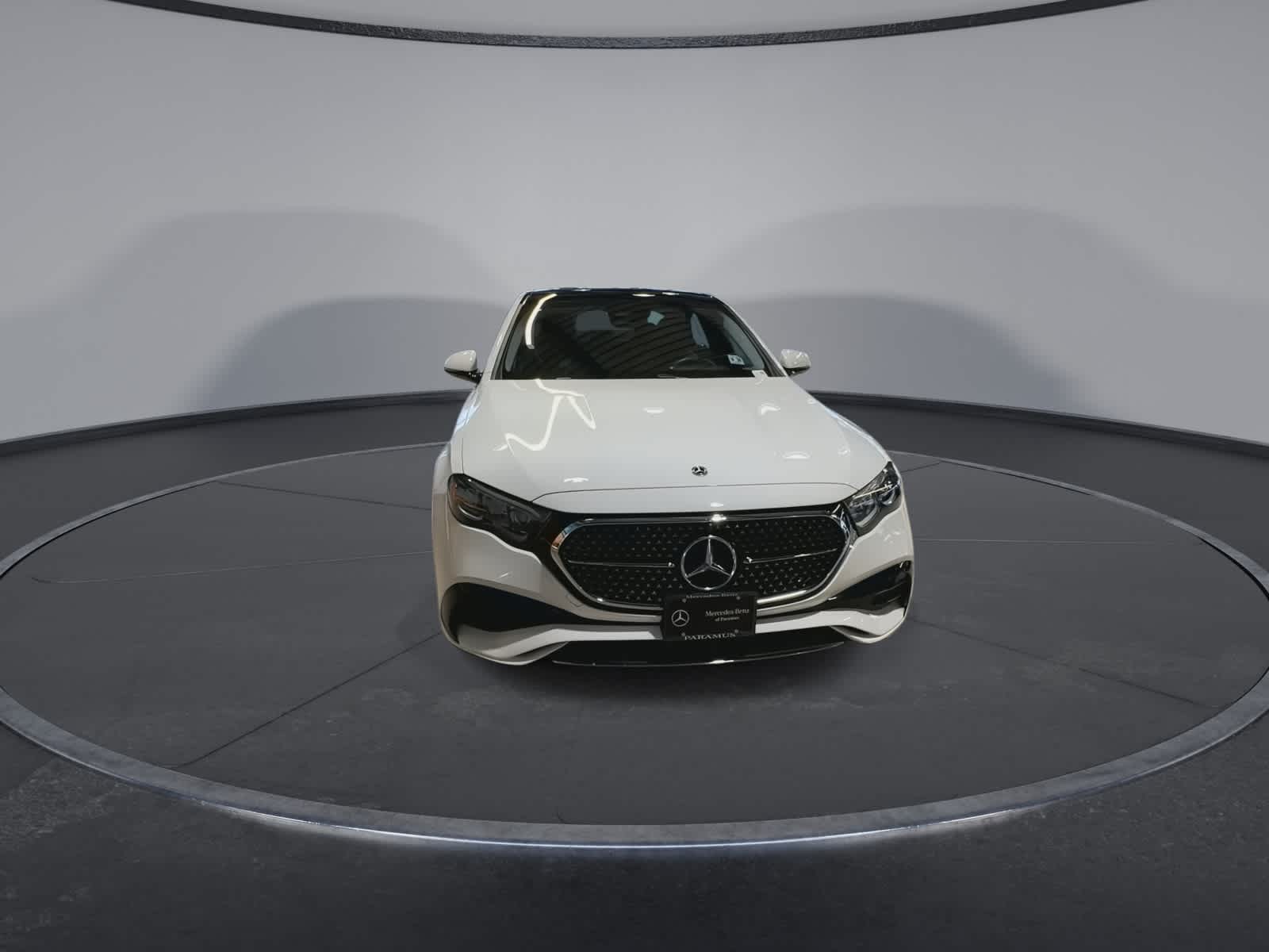 Thumbnail: 2025 Mercedes-Benz E-Class - 3