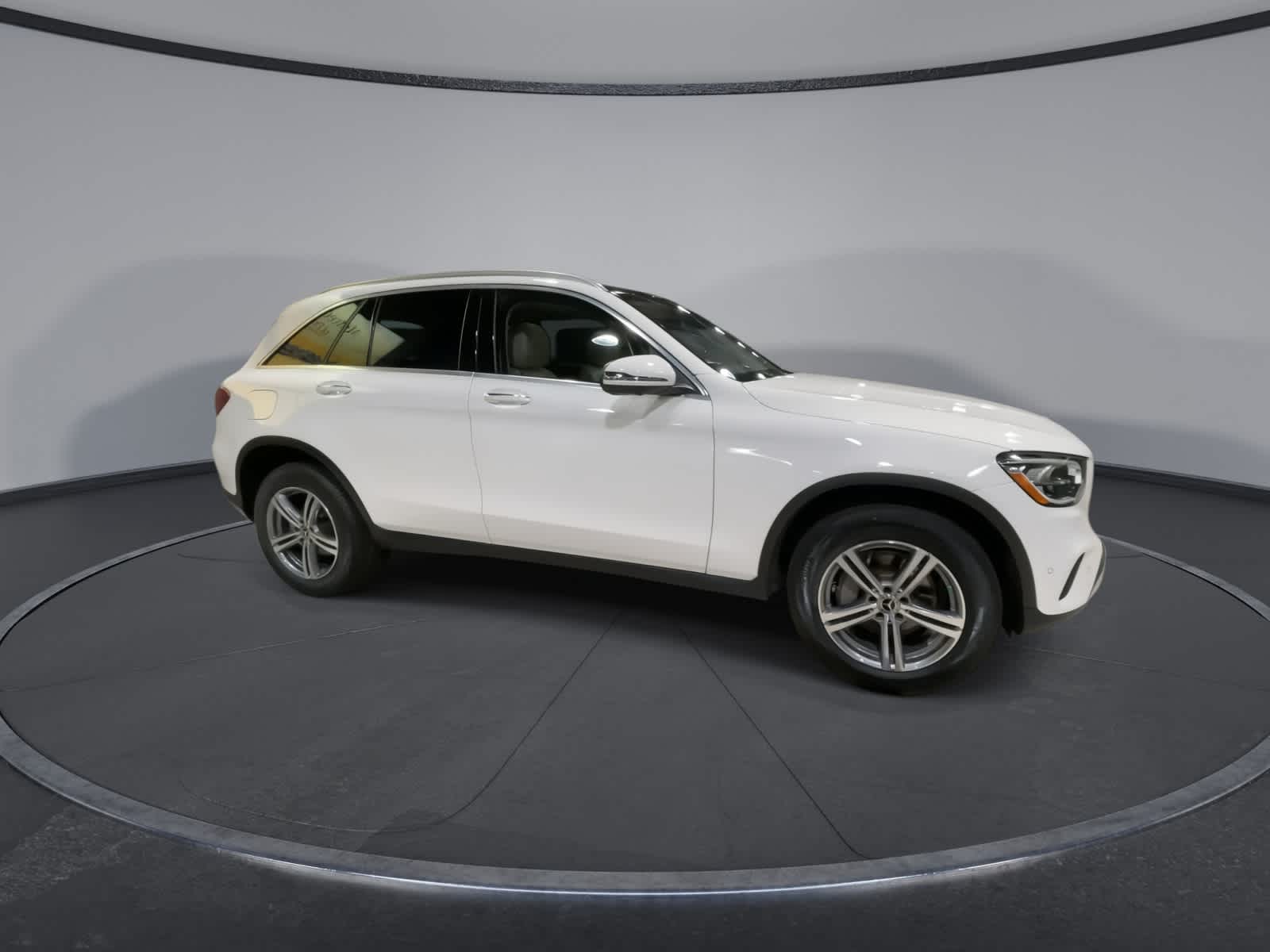 Thumbnail: 2022 Mercedes-Benz GLC - 2