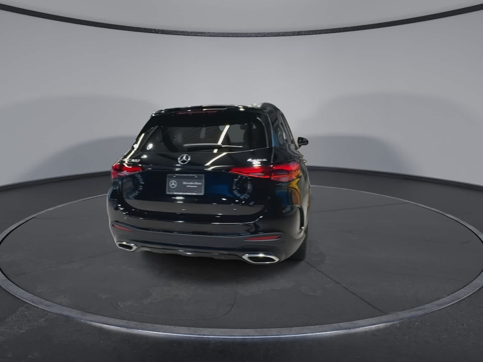 Thumbnail: 2025 Mercedes-Benz GLC - 10