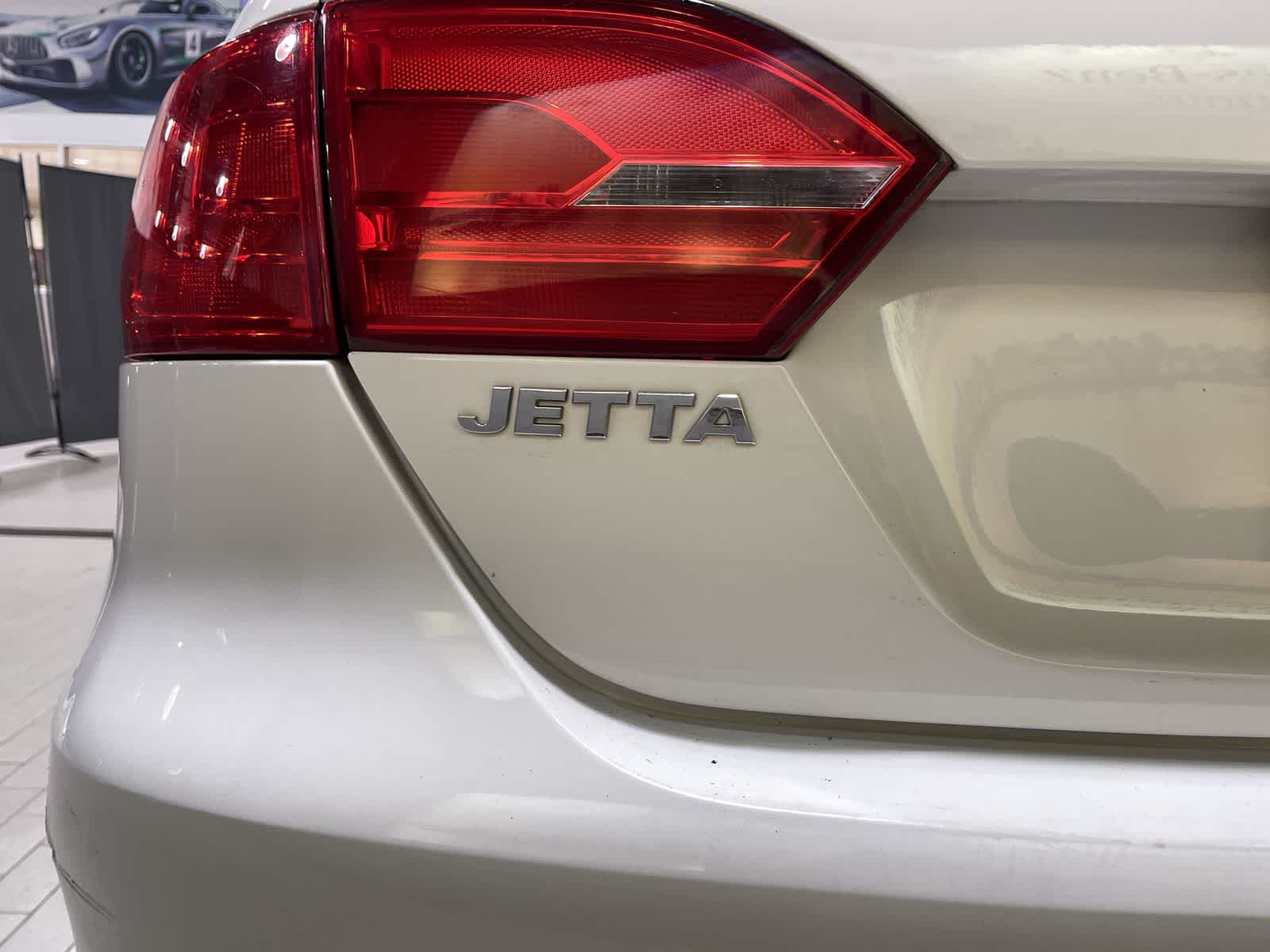 Thumbnail: 2014 Volkswagen Jetta - 19