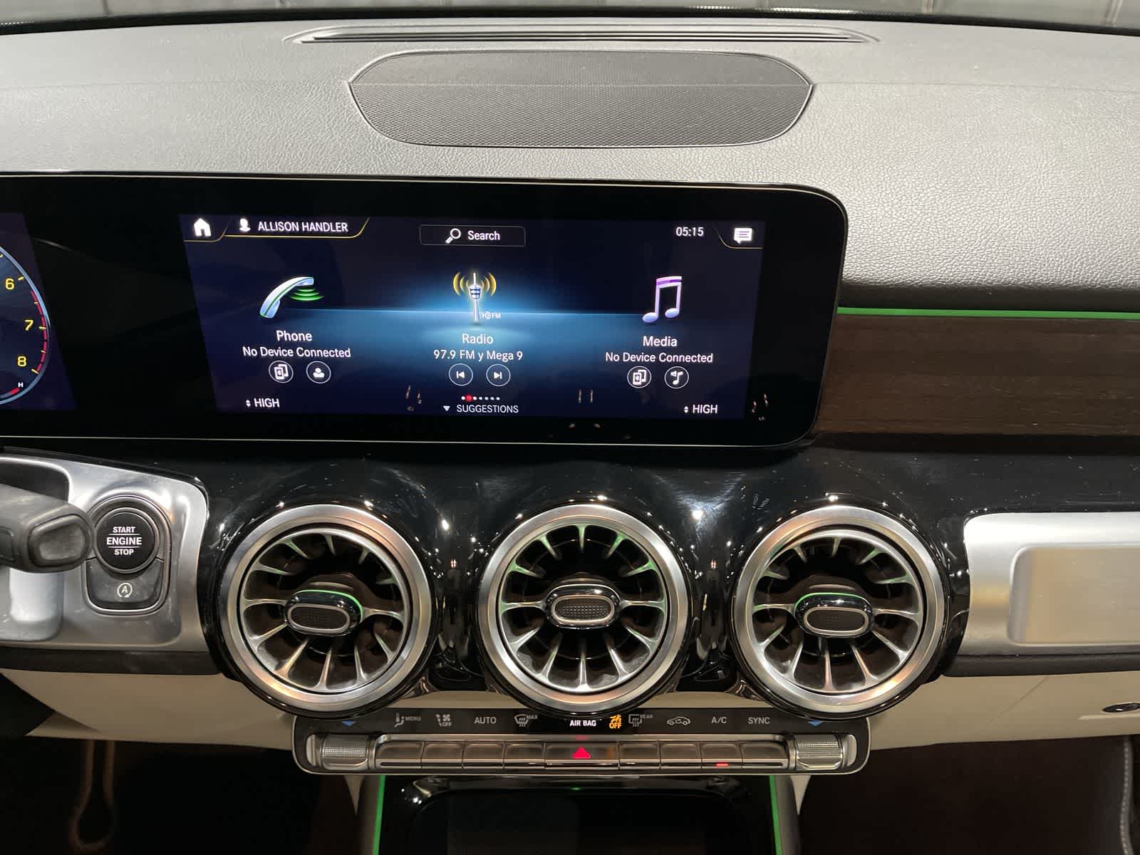 Thumbnail: 2023 Mercedes-Benz GLB - 28