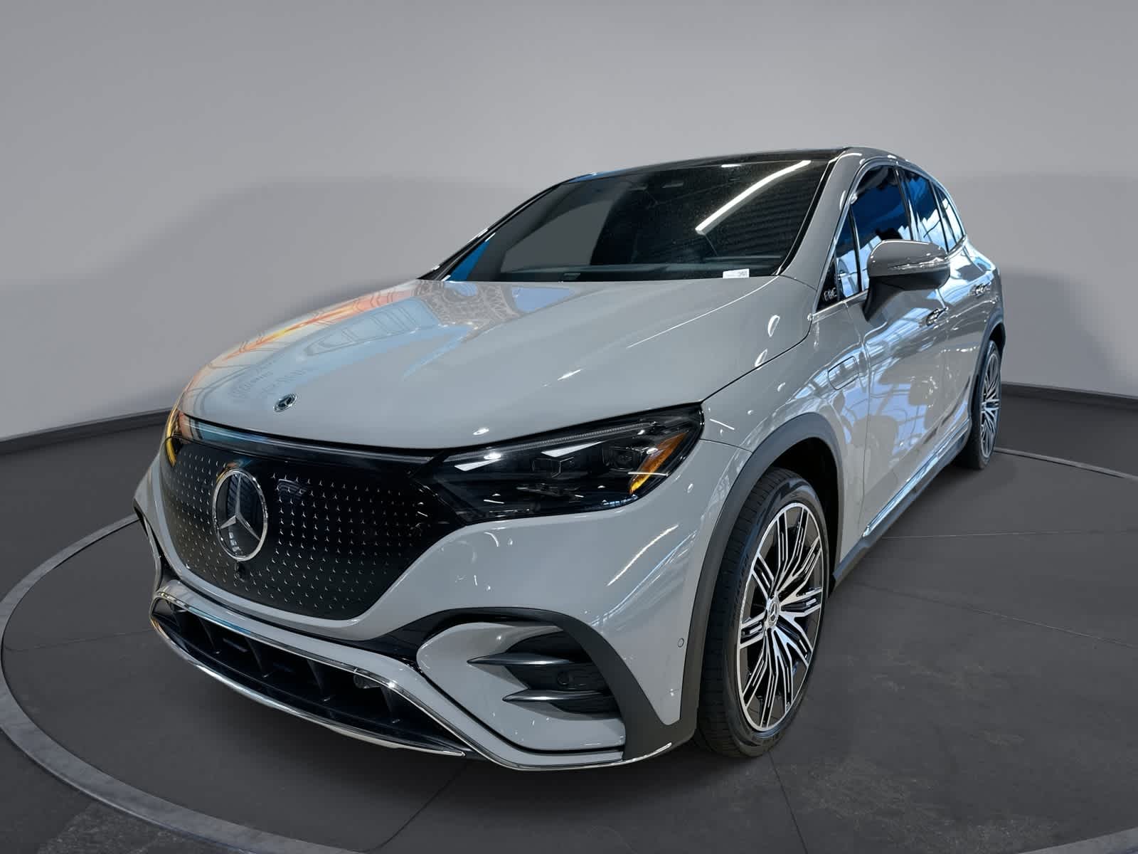 2023 Mercedes-Benz EQE SUV EQE 500 4MATIC's photo