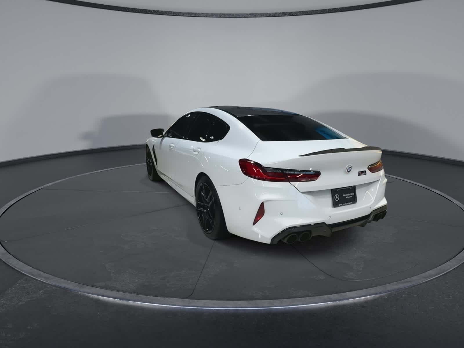Thumbnail: 2020 BMW M8 - 9