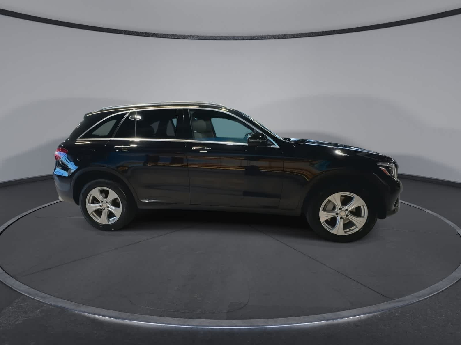 Thumbnail: 2017 Mercedes-Benz GLC - 13