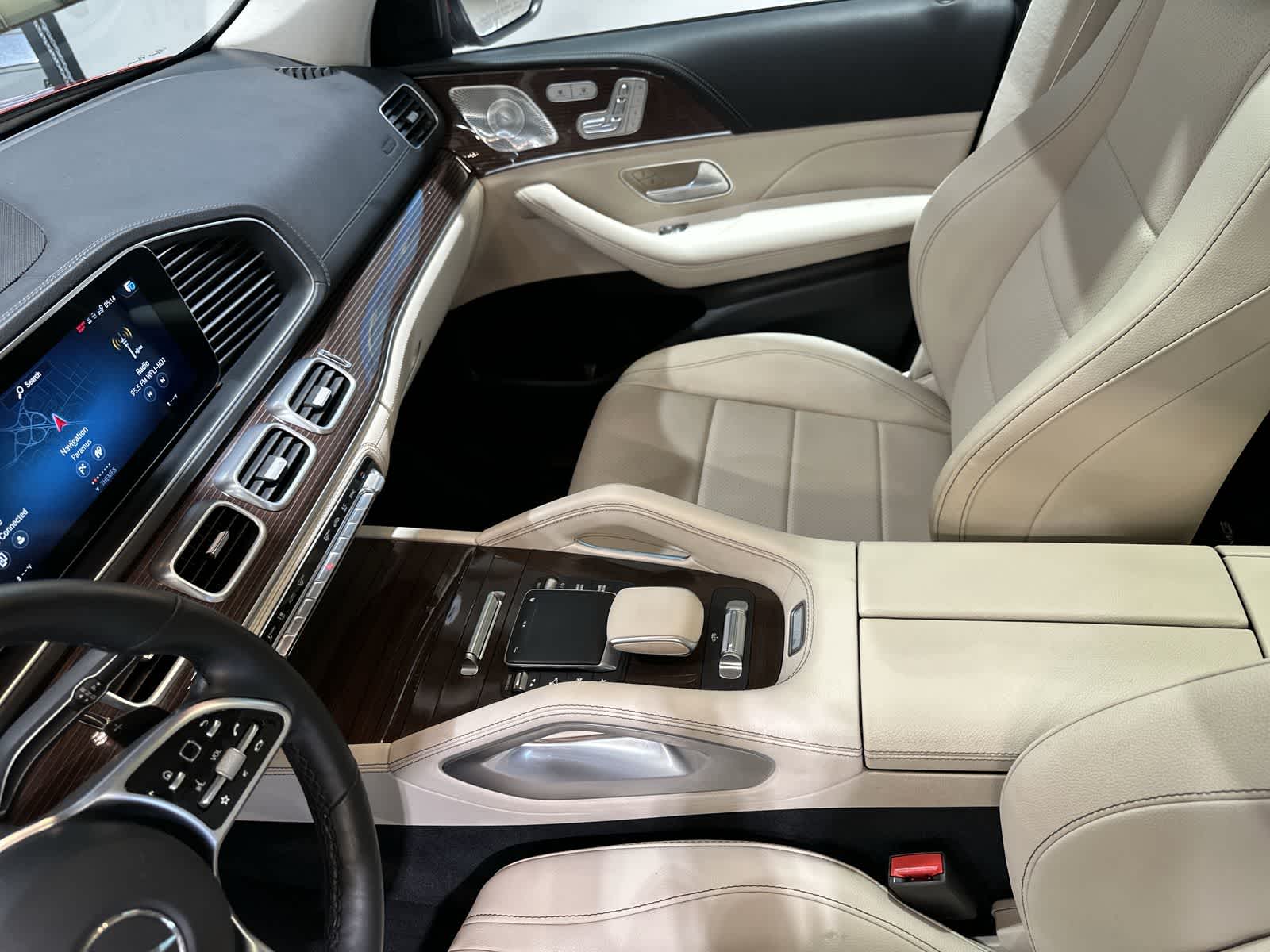 Thumbnail: 2022 Mercedes-Benz GLS - 28