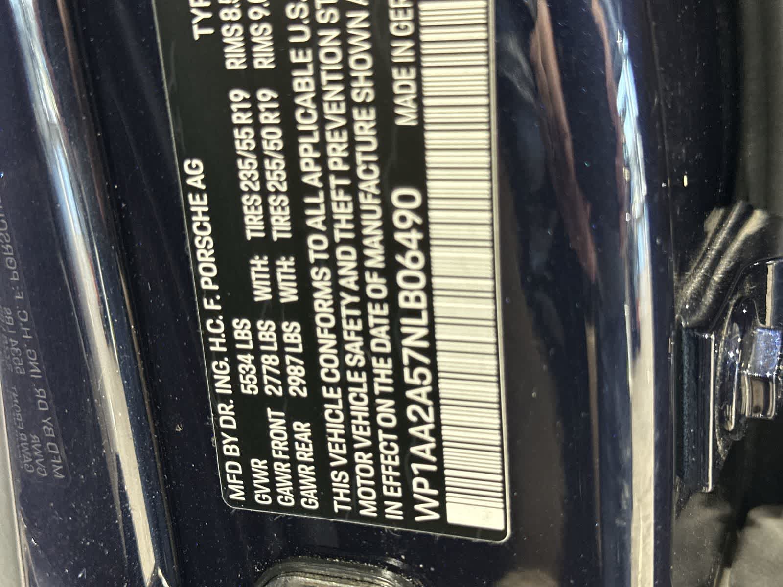 Thumbnail: 2022 Porsche Macan - 33