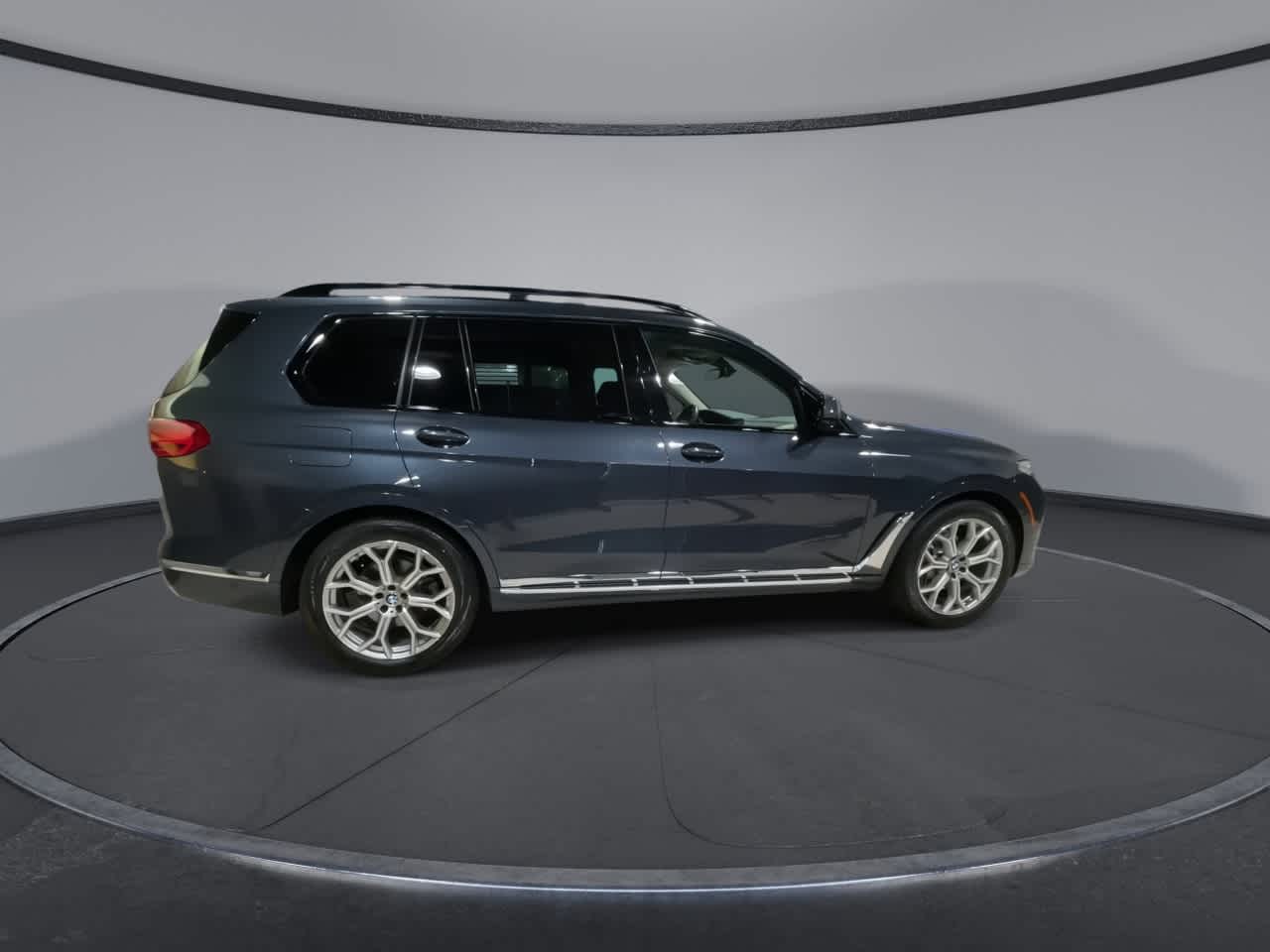 Thumbnail: 2022 BMW X7 - 13
