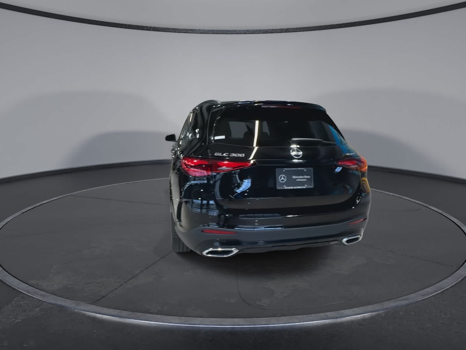 Thumbnail: 2026 Mercedes-Benz GLC - 9