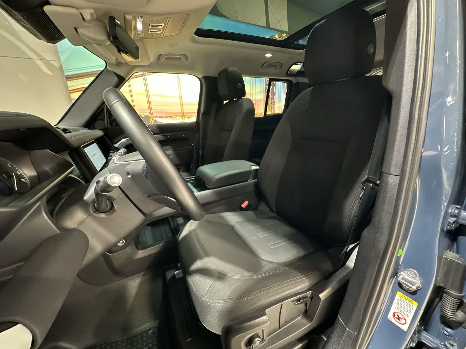 Thumbnail: 2020 Land Rover Defender - 23