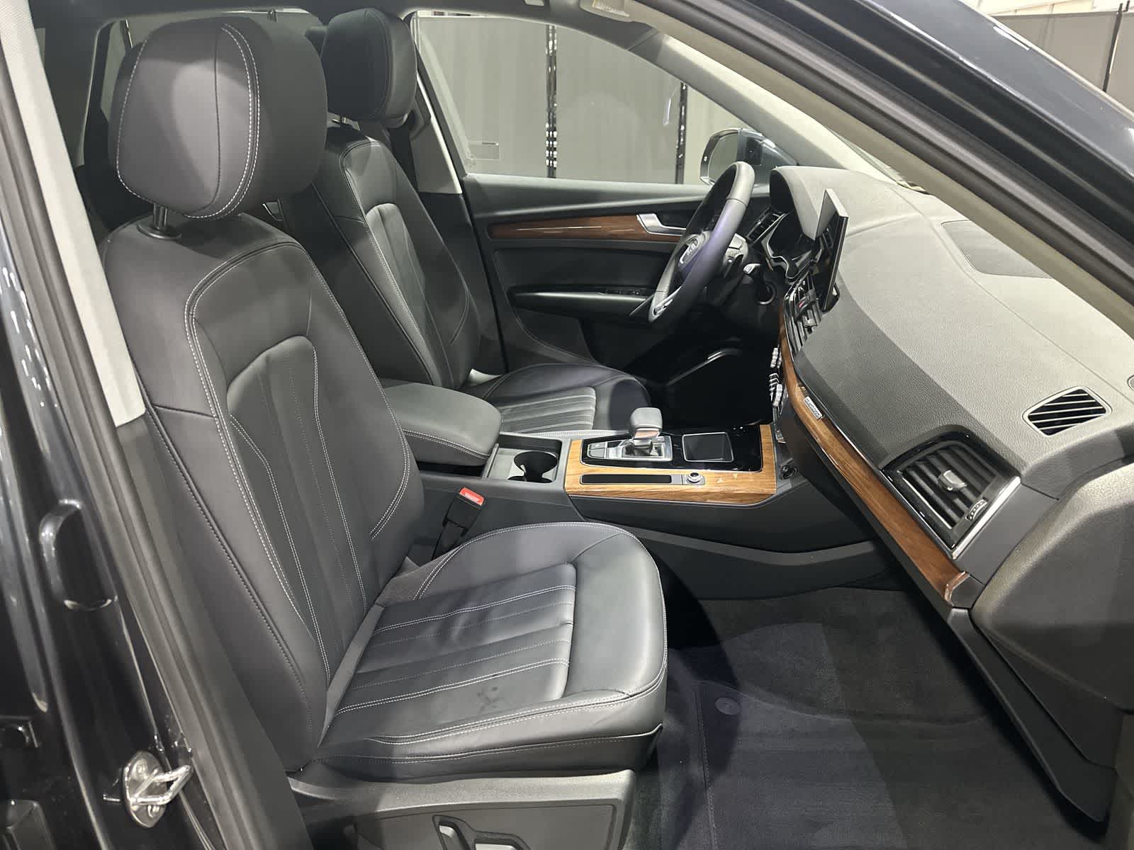 Thumbnail: 2023 Audi Q5 - 26