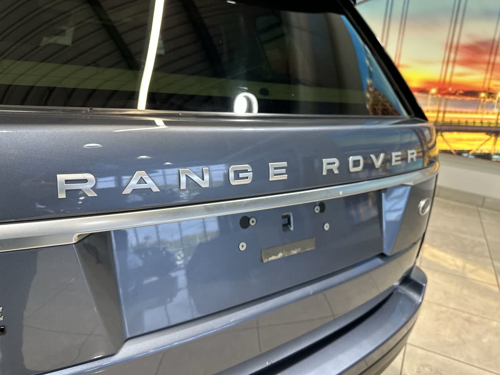 Thumbnail: 2021 Land Rover Range Rover - 19