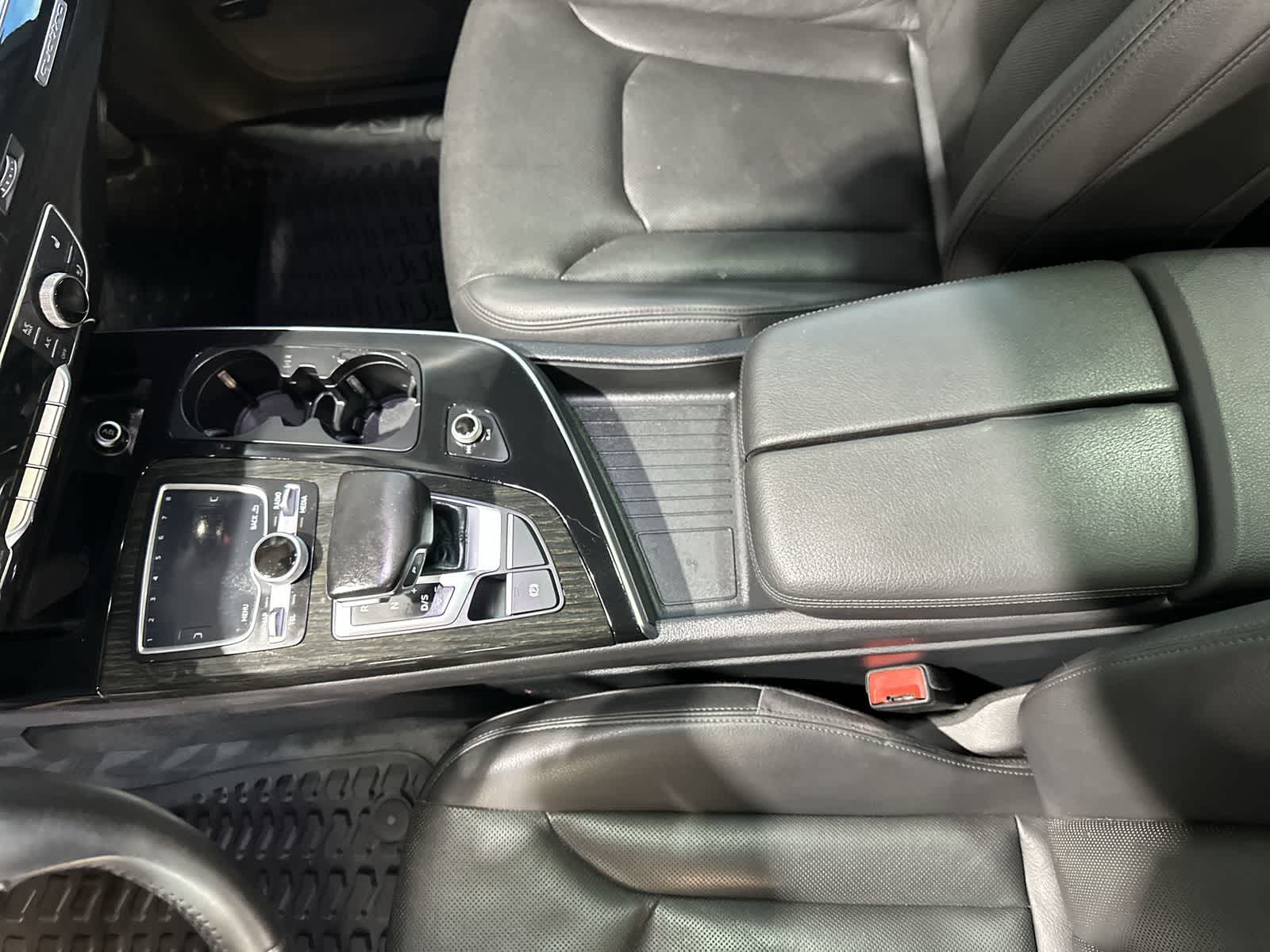 Thumbnail: 2017 Audi Q7 - 28