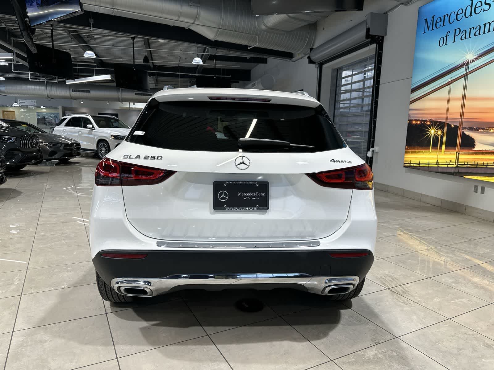 Thumbnail: 2023 Mercedes-Benz GLA - 17