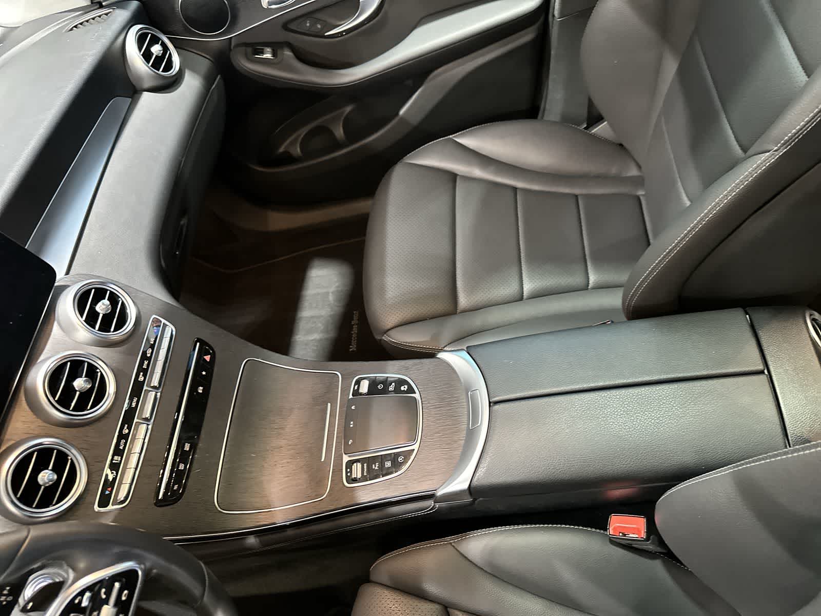 Thumbnail: 2021 Mercedes-Benz GLC - 28